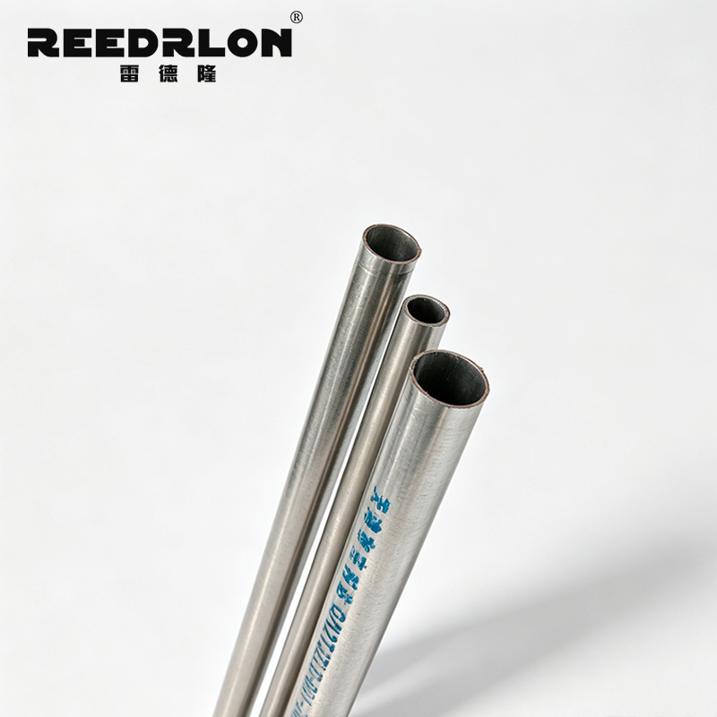 Tubo redondo negro tubo redondo galvanizado fábrica de suministro directo tubo rectangular soldado tubo redondo malla de alambre de acero con tornillos hardware accesorios de tubería hardware materiales de construcción Item Picture