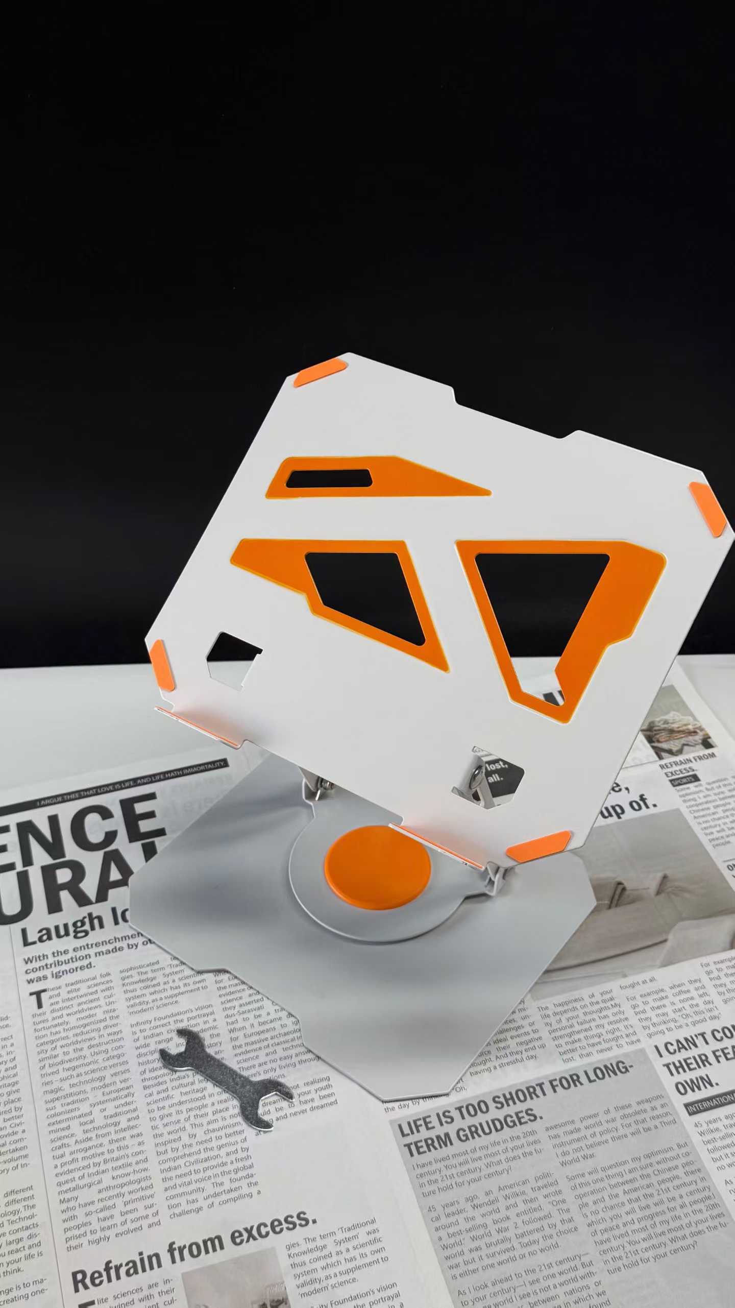 محمولة محمولة ذات ألوان معدنية مكسوة بالألوان، مزودة بحروف مسطحة لحلقة مطاردة Specification image