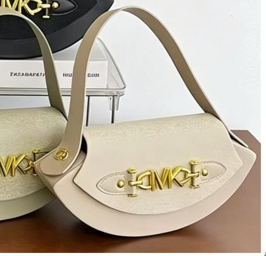 The PU ladies' tote bag is simple and elegant. It is a single-shoulder handbag for women