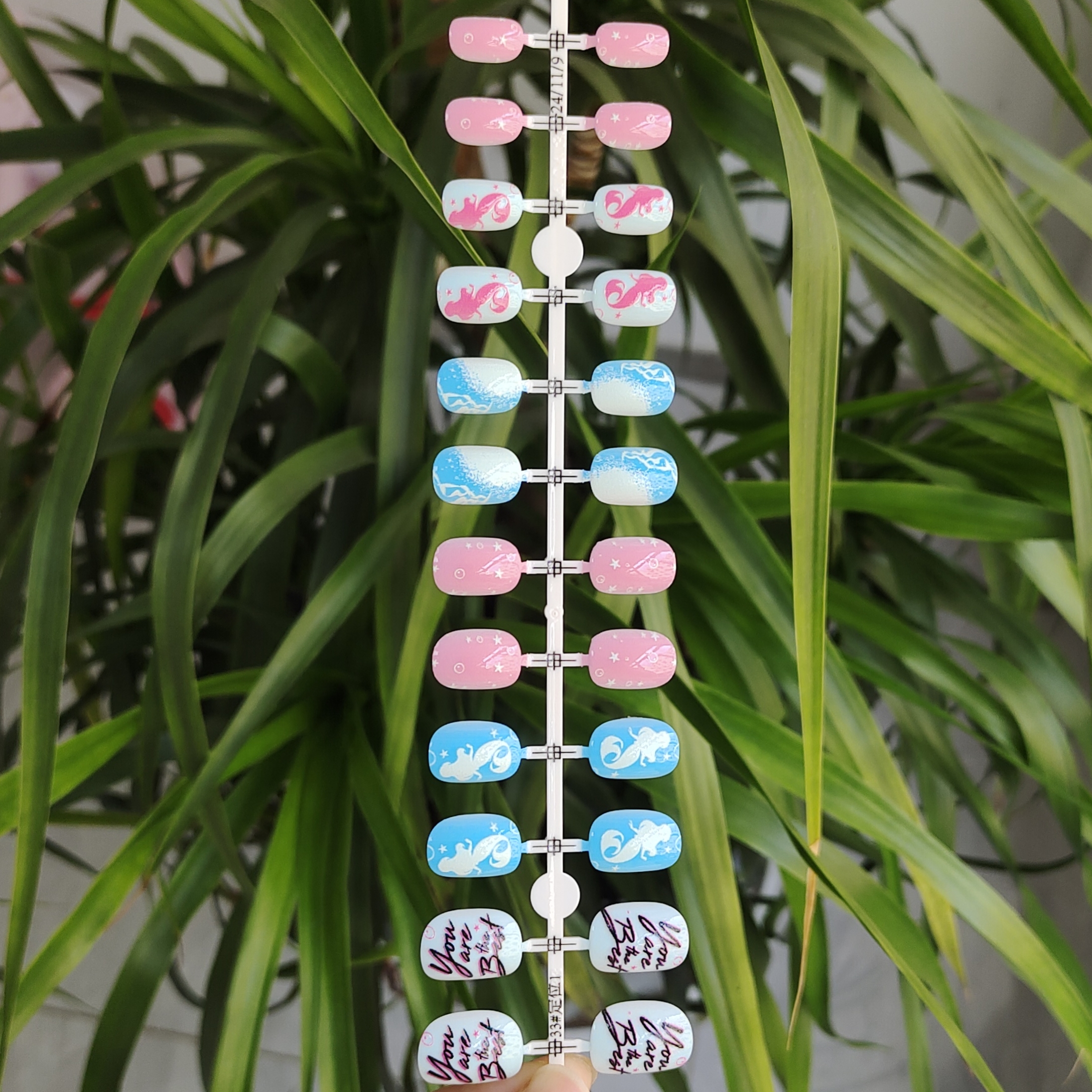 12 pieces of children's pink and blue nail art, mermaid-themed false nails, wearable nails, wearable nail pieces