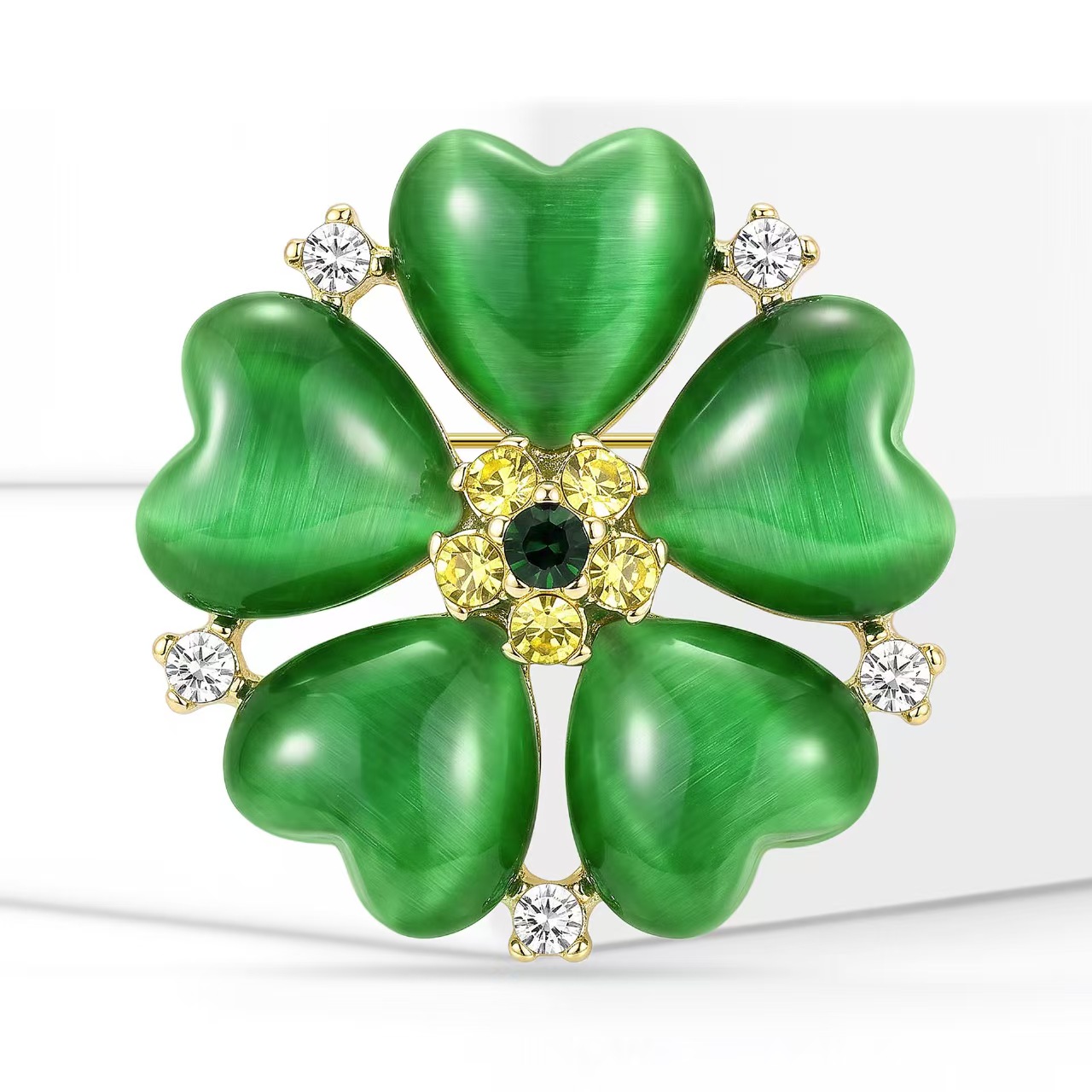 New fashionable and exquisite ladies' cat's eye flower brooch, suit coat accessory pin, versatile wholesale details Picture