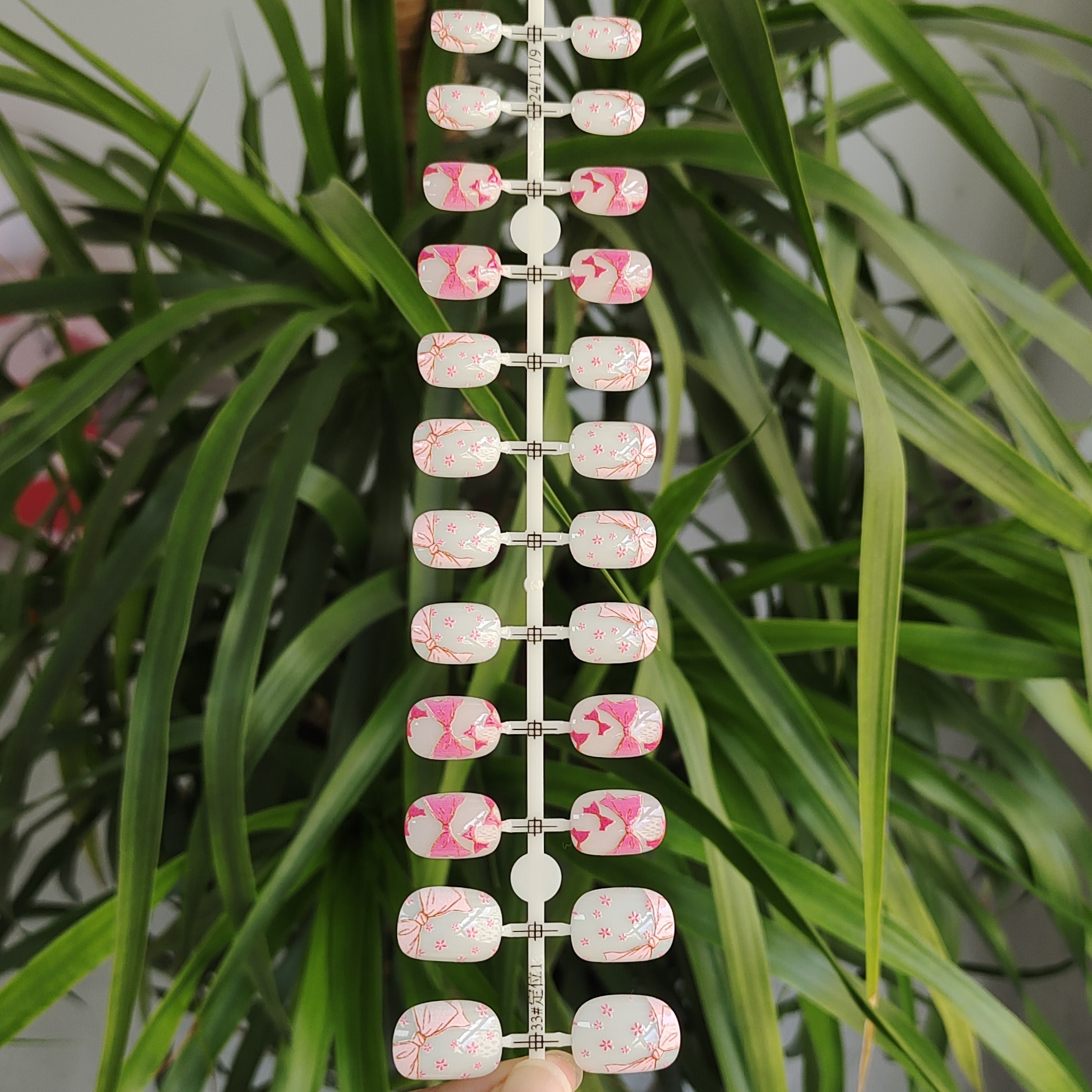 12片 儿童甲 粉色蝴蝶结图案穿戴甲 美甲成品甲片 穿戴式甲片