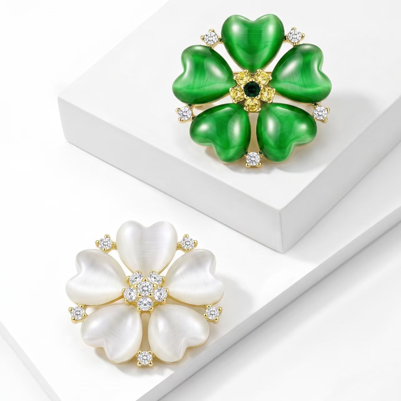 New fashionable and exquisite ladies' cat's eye flower brooch, suit coat accessory pin, versatile wholesale