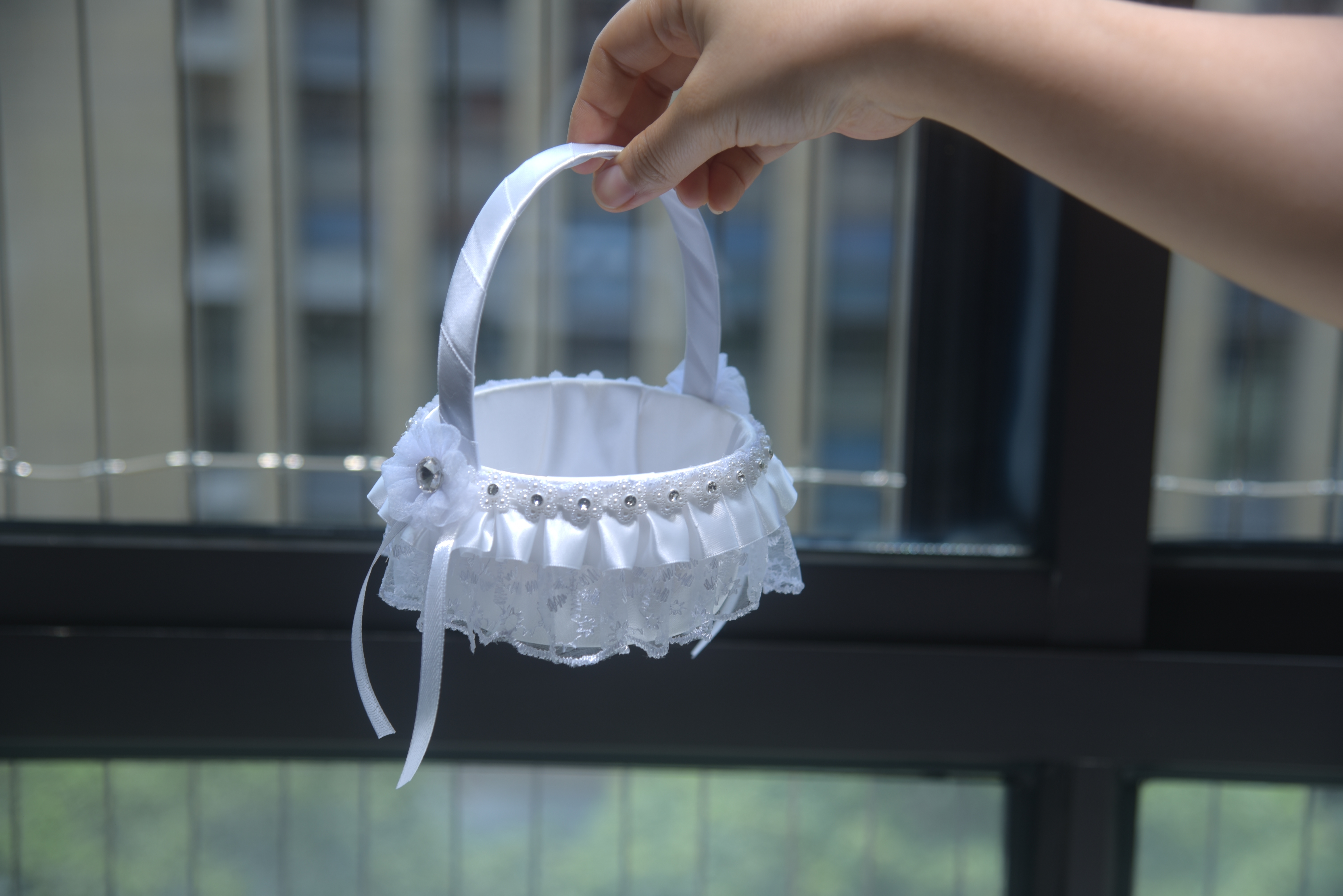 Encaje blanco canasta de flores boda florista emparejamiento flores esparcir accesorios fondo decoración accesorios Specification image