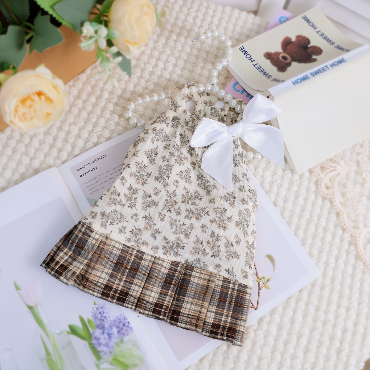 New thin floral print pet dress, breathable and sun-protective dog clothing, Teddy bichon Frise bow pet dress Item Picture