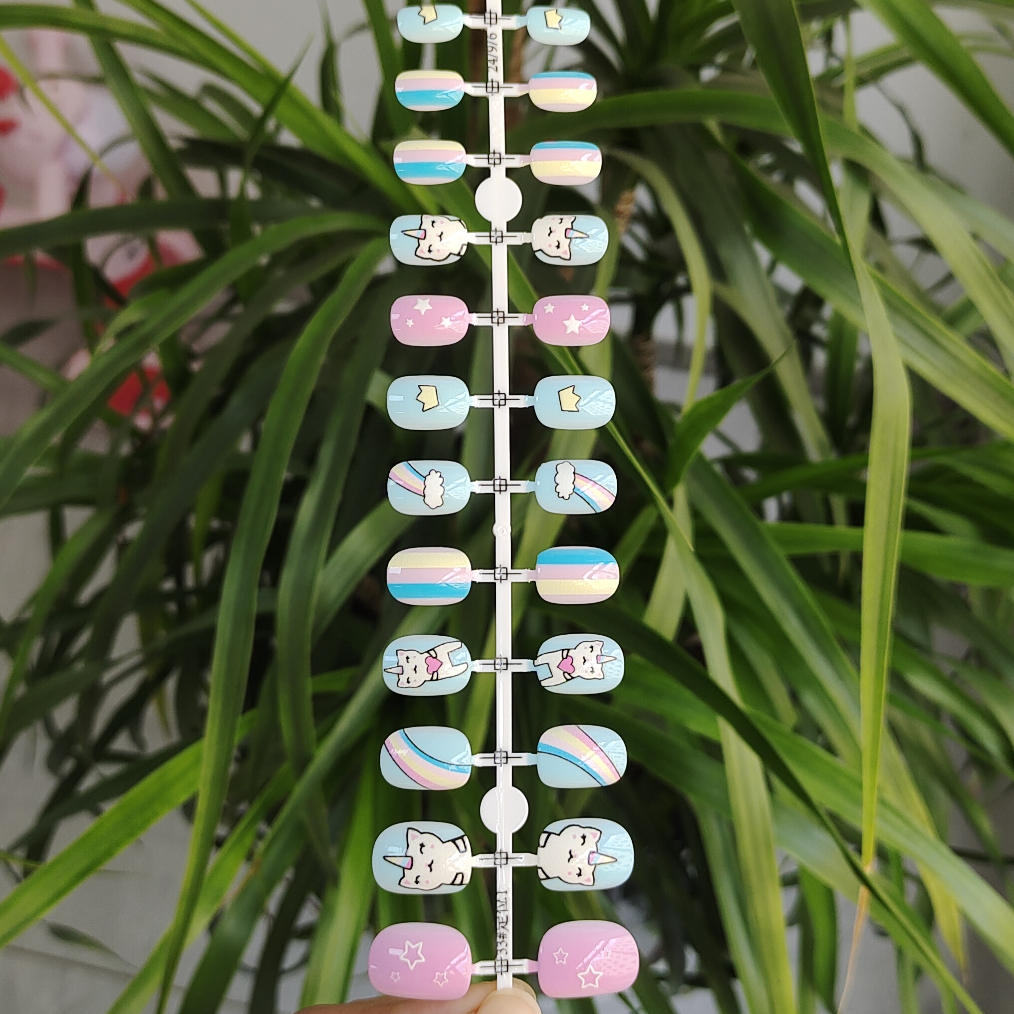12片 儿童甲 粉蓝色彩虹独角兽图案穿戴甲 美甲成品甲片 穿戴式甲片