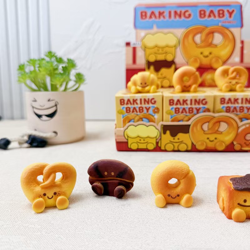 Baked bread shop plush toys, creative and trendy blind boxes, table decoration figurines and small ornaments details Picture