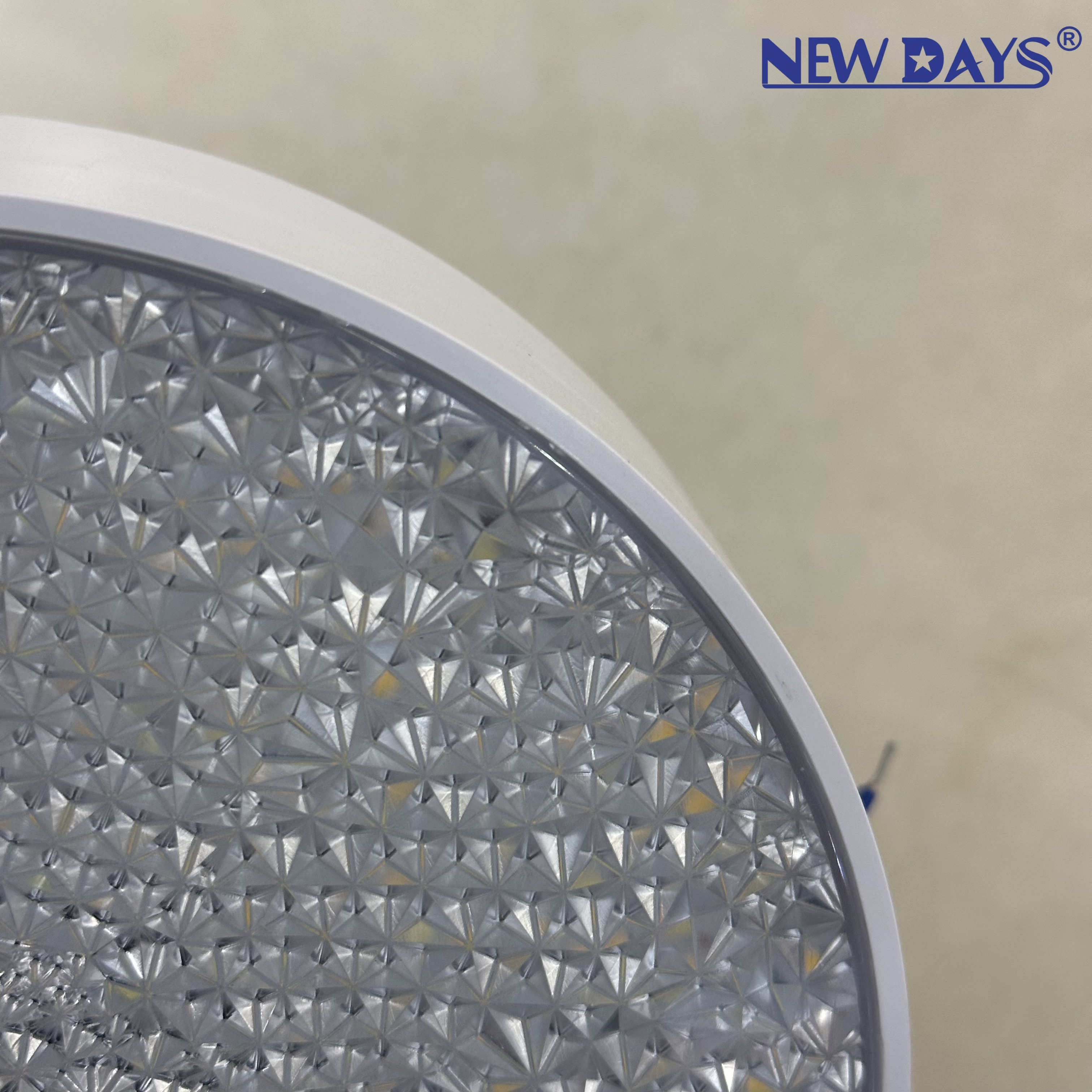 مصابيح صفائح كريستالية جديدة من طراز Newdays من طراز Newdays عابرة للحدود، ومصابيح إضاءة ذات كفاءة في استخدام الطاقة، ومصابيح زجاجية داخلية Specification image