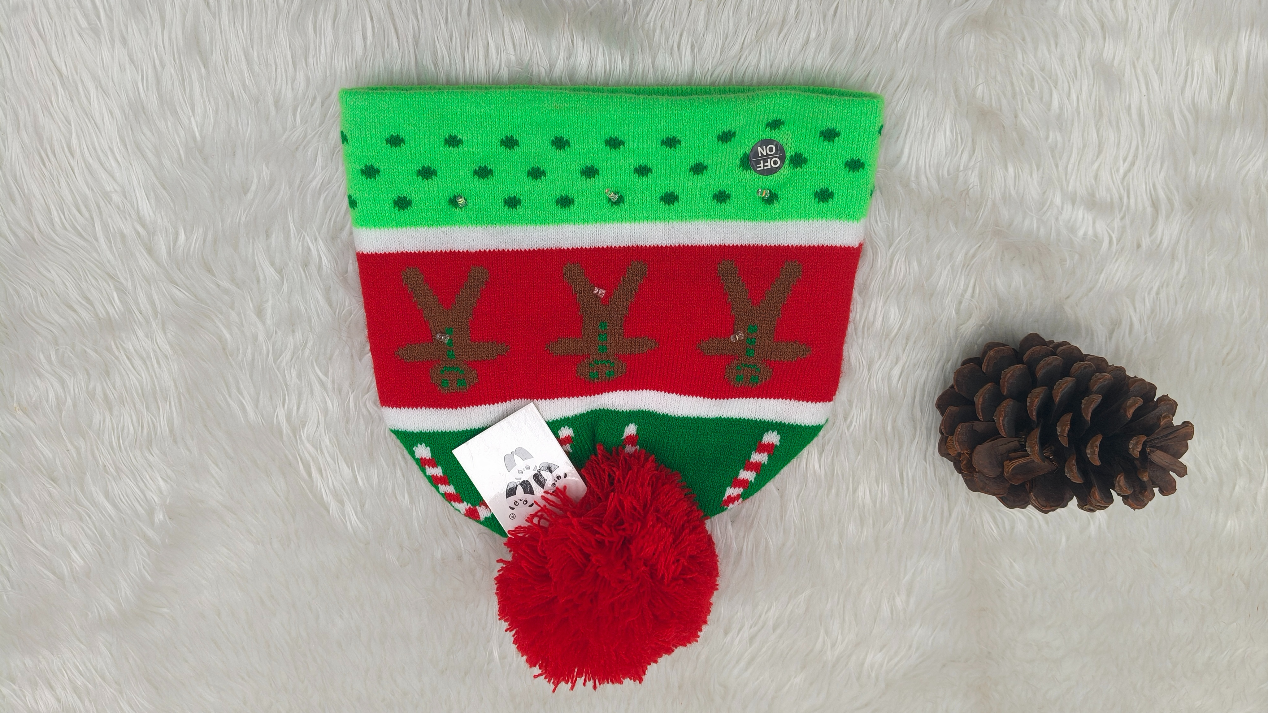 Black Christmas hat, reindeer chimney pattern, golden star snowflake embroidery, pinecone decoration, Christmas outfit items, Christmas hat, Christmas details Picture