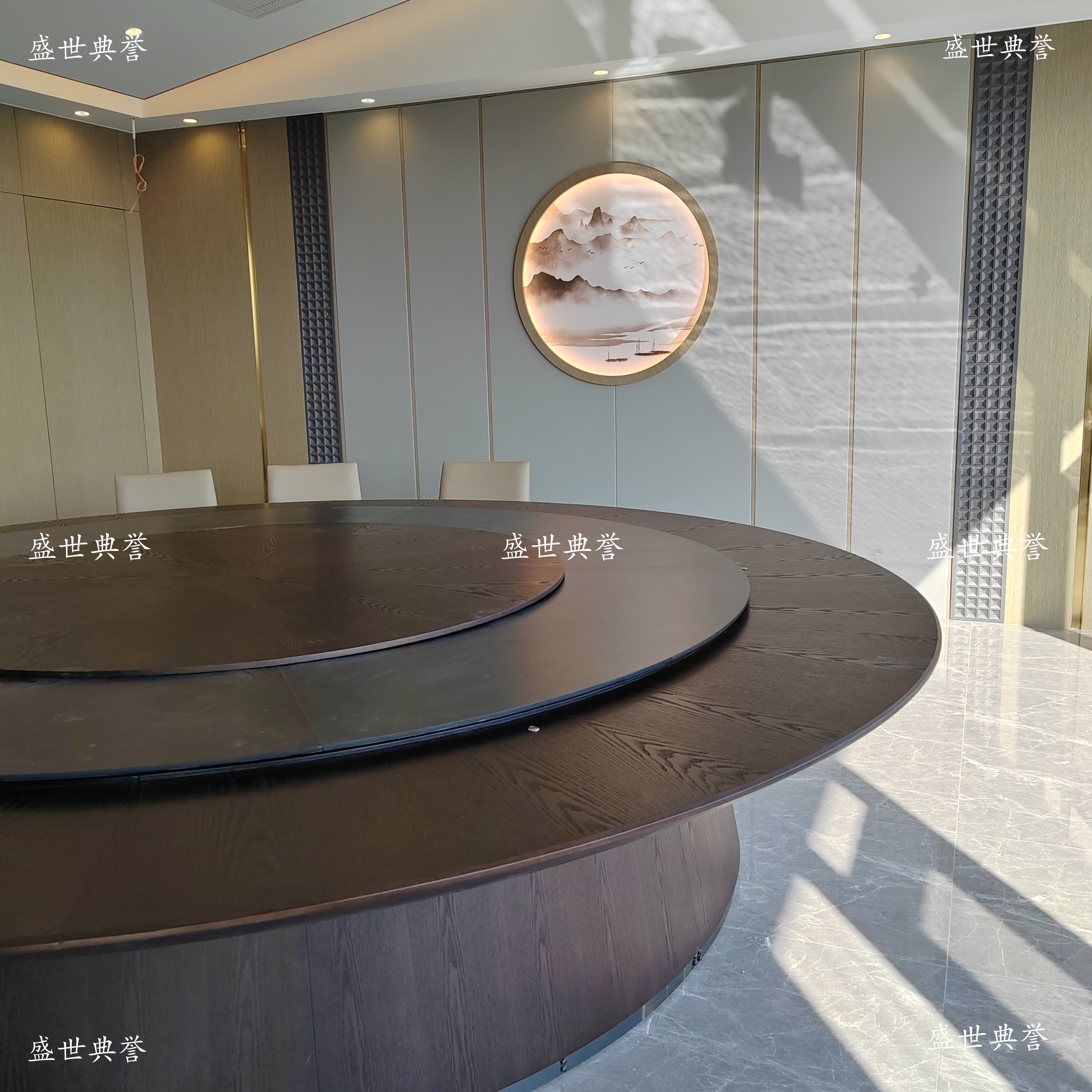High-end club solid wood electric dining tables and chairs in Zibo, 20-person round tables in hotel private rooms, and business banquet tables in restaurants