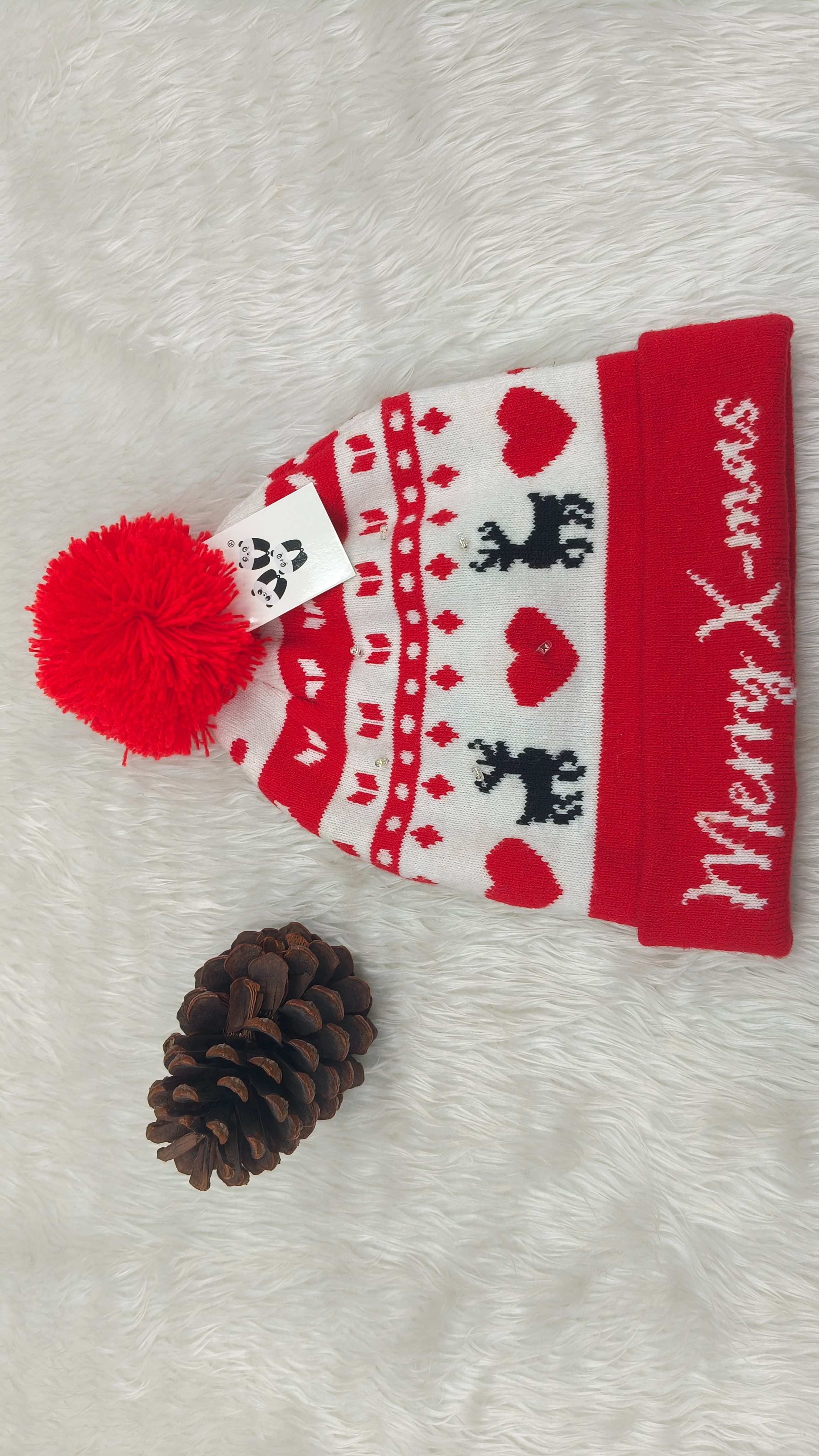 Black Christmas hat, reindeer chimney pattern, golden star snowflake embroidery, pinecone decoration, Christmas outfit items, Christmas hat, Christmas Application Scenario