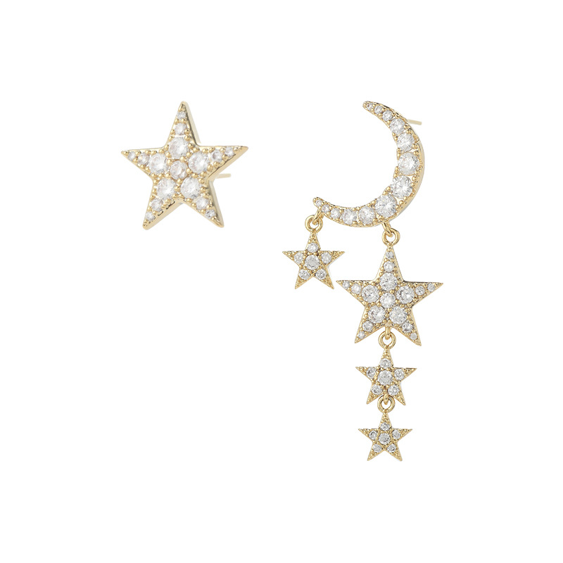 The S925 silver needle design is a niche, simple and versatile star and moon stud. It is small and exquisite pic 7