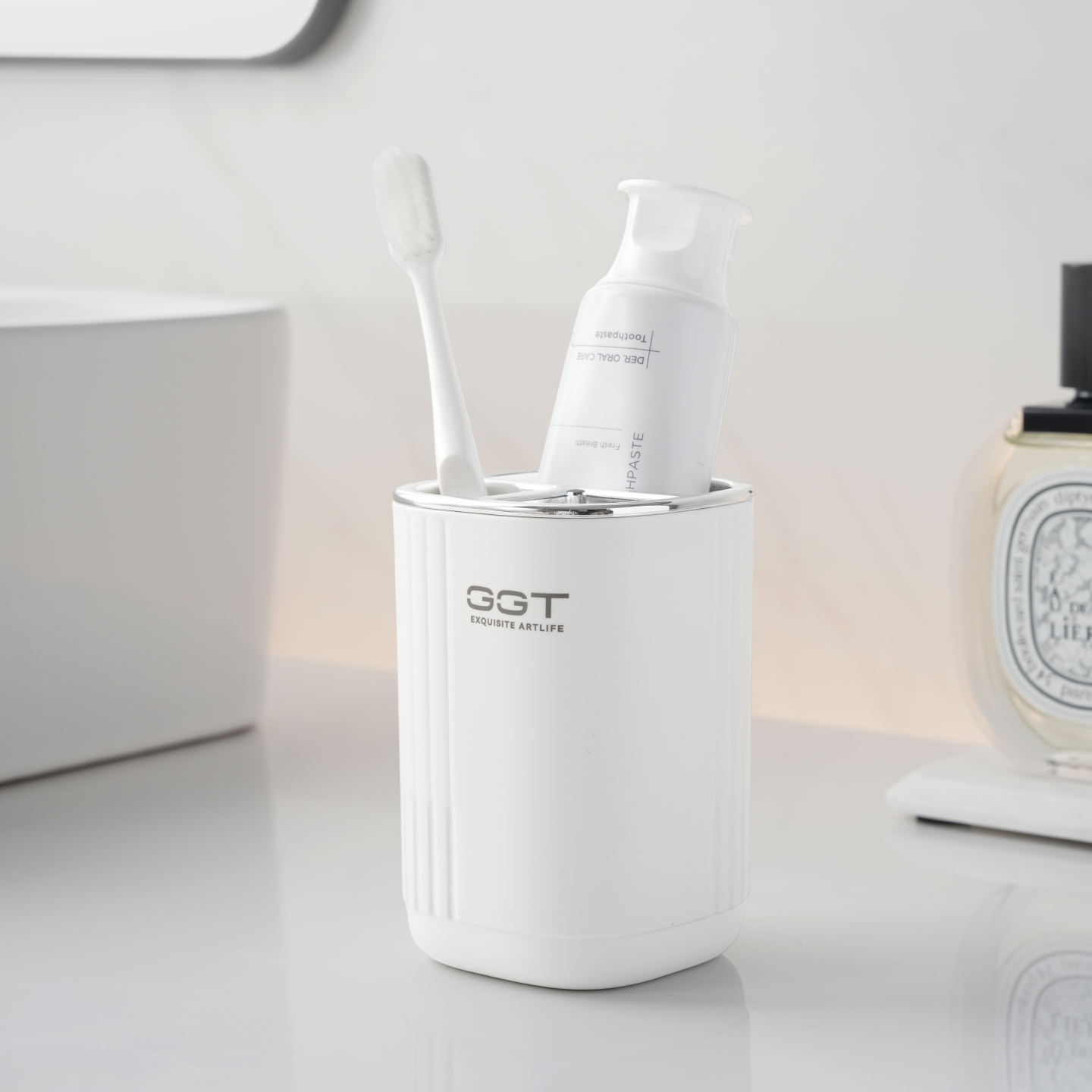 【CL】26Q2#6402 Multi-functional grey transparent toothbrush storage box, sports water cup, soap rack, travel toothbrush cup, toothbrush and toothpaste organizing box, portable for home use details Picture