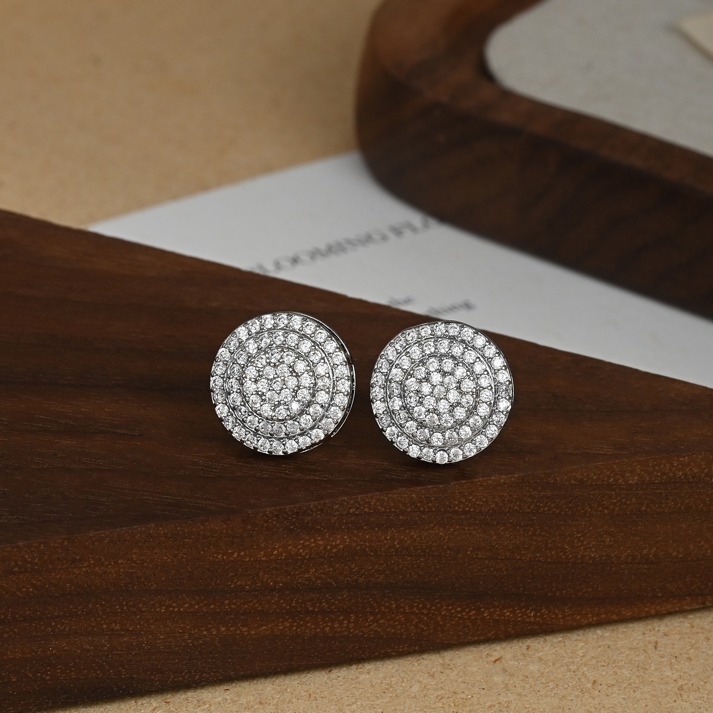 Retro heavy industry Full Sky Star round round stud earrings for women, multi-layer spiral gold, light luxury style, versatile stud earrings Specification image
