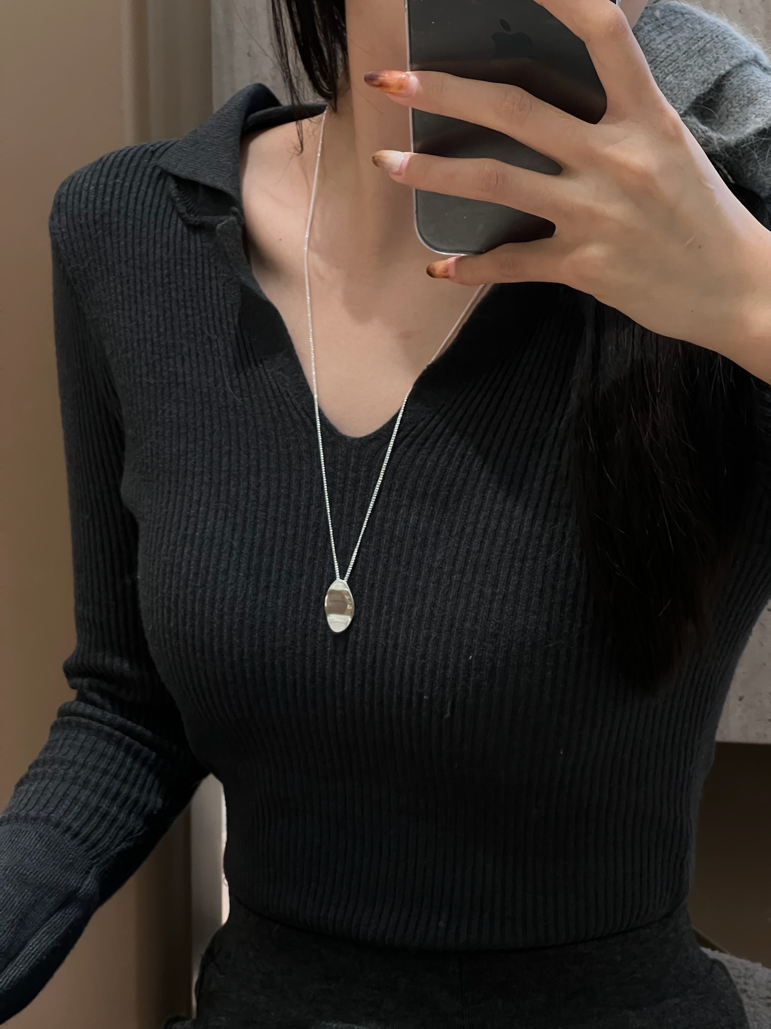 S925 sterling silver irregular curved surface silver necklace Application Scenario