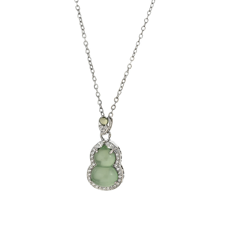 Nuevo collar chino de calabaza de jade verde claro colgante de diamantes para mujeres collar de lujo nacional ligero pic 6