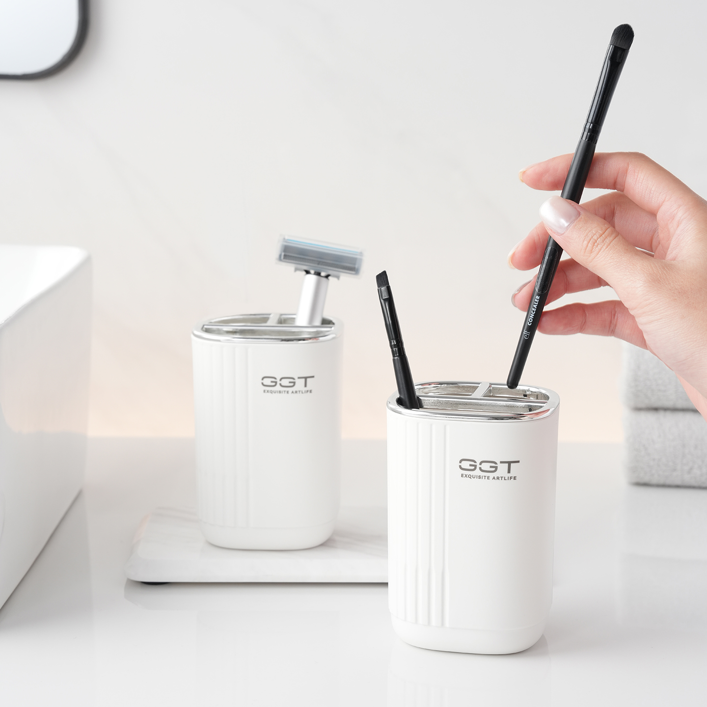 【CL】26Q2#6402 Multi-functional grey transparent toothbrush storage box, sports water cup, soap rack, travel toothbrush cup, toothbrush and toothpaste organizing box, portable for home use Item Picture