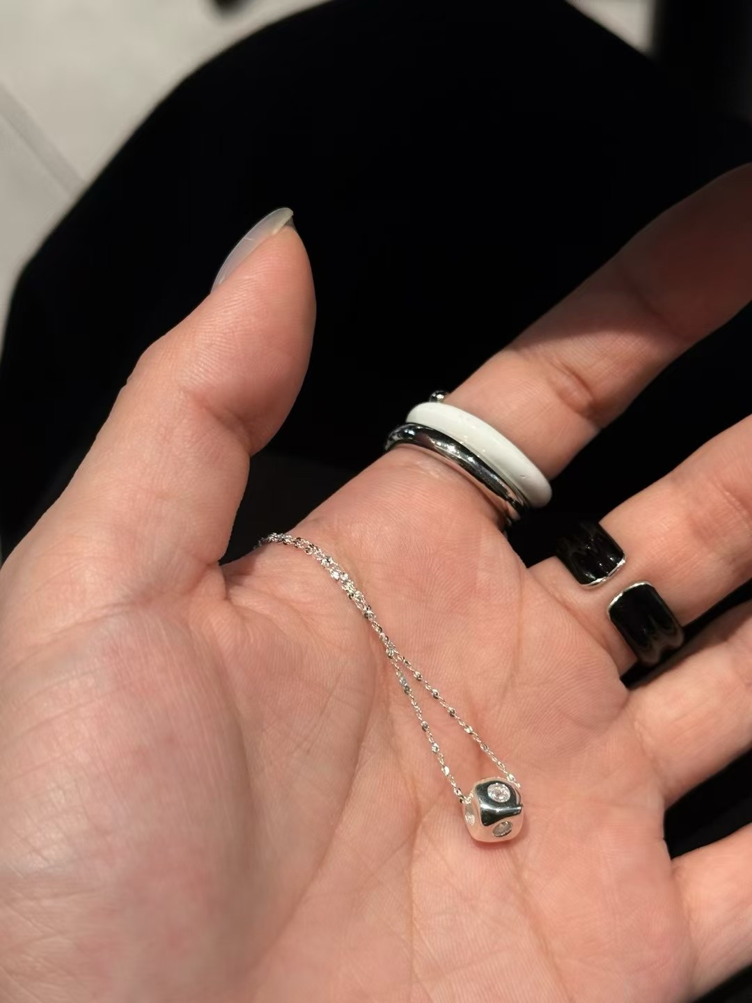 S925 sterling silver small sugar Cube necklace Application Scenario