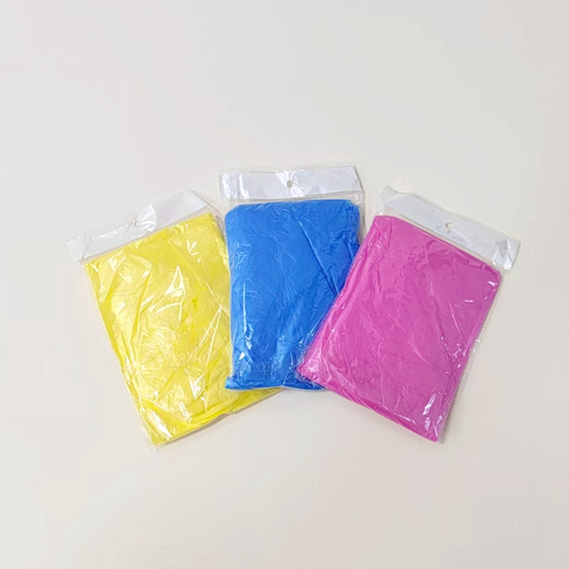 Li Wang Wholesale and Direct sales of disposable convenient raincoats, plastic waterproof, outdoor travel and mountaineering, adult men's and women's styles wholesale Application Scenario