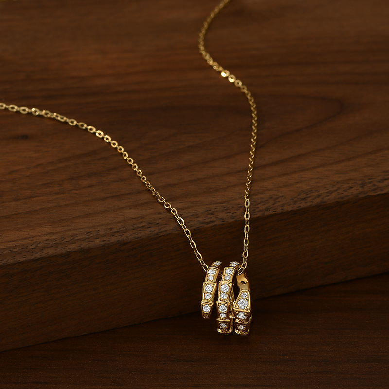 Tres anillos de cuerpo de serpiente diseño de capas lleno de diamantes brilla no grandioso uso diario construir un collar versátil Item Picture