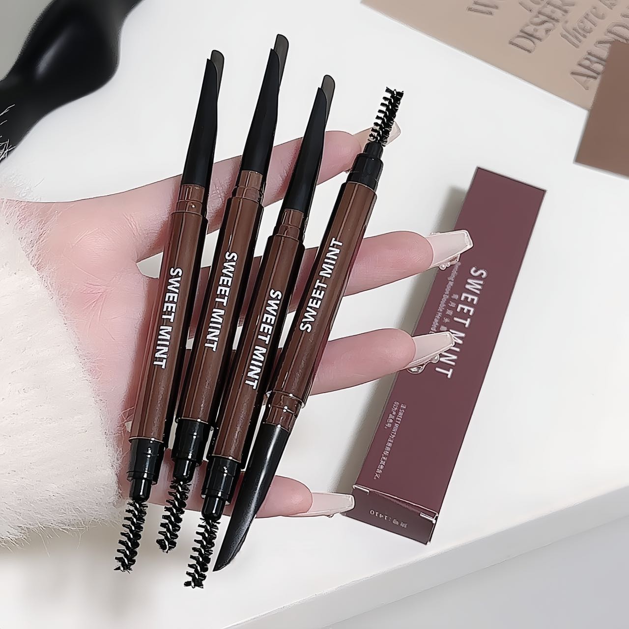 Hellokiss Xiangsi Laser Eyebrow Pencil Brown anti-smudge Long-lasting peel-off natural makeup look details Picture