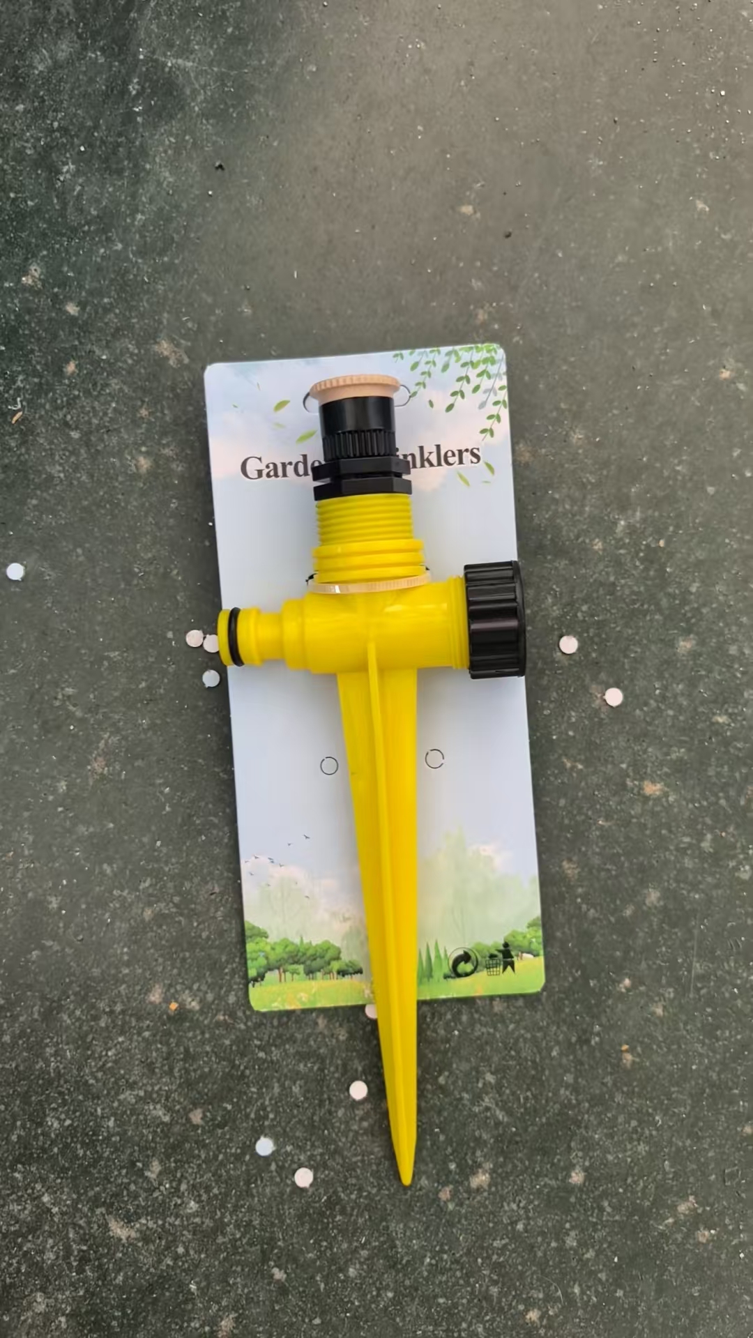 The rotating sprinkler head with a plug rod and adjustable Angle from 0 to 360° is a scattering sprinkler head for garden lawns and agricultural irrigation Application Scenario