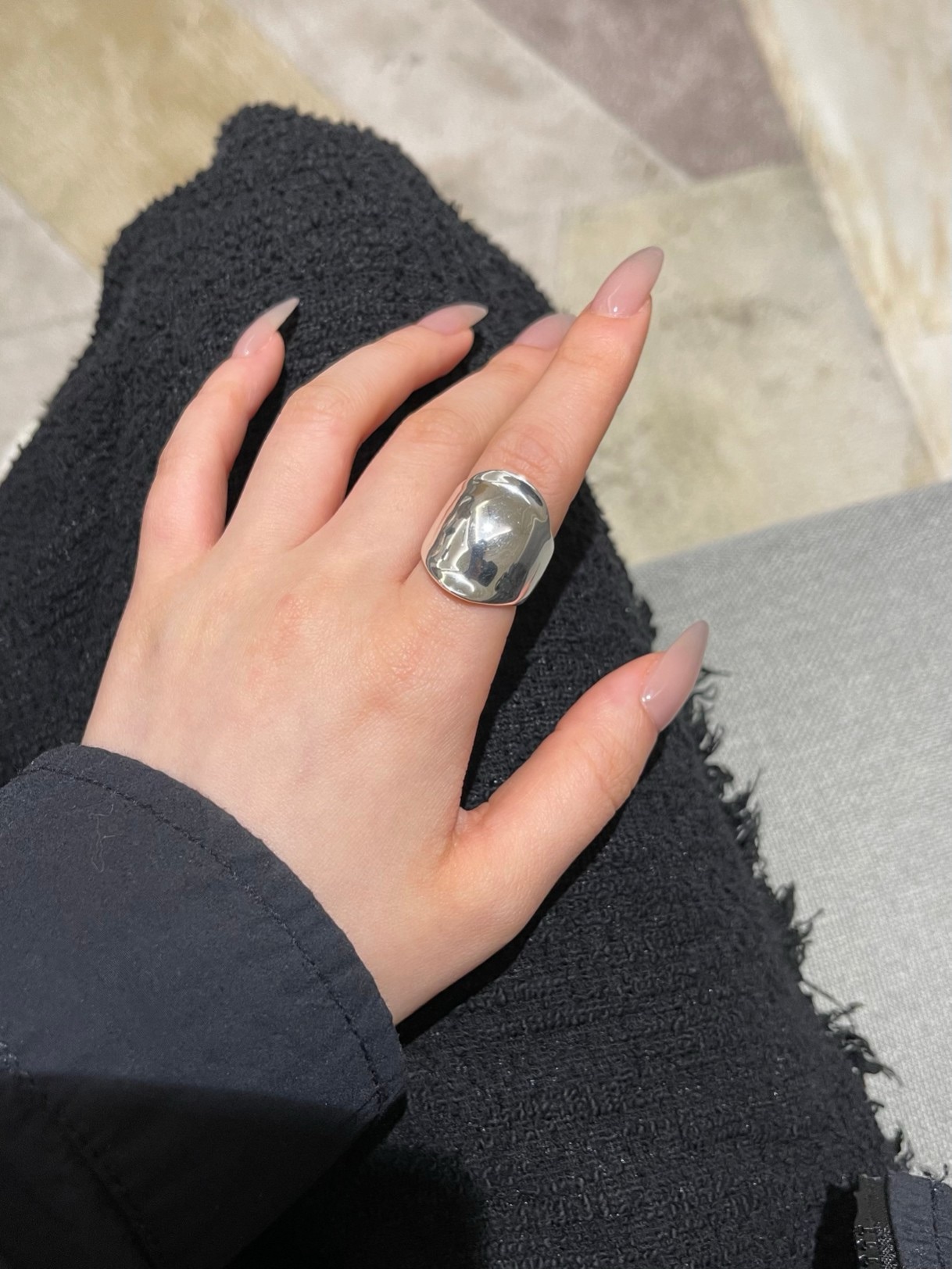 S925 sterling silver wide surface hammer-textured two-sided silver ring details Picture
