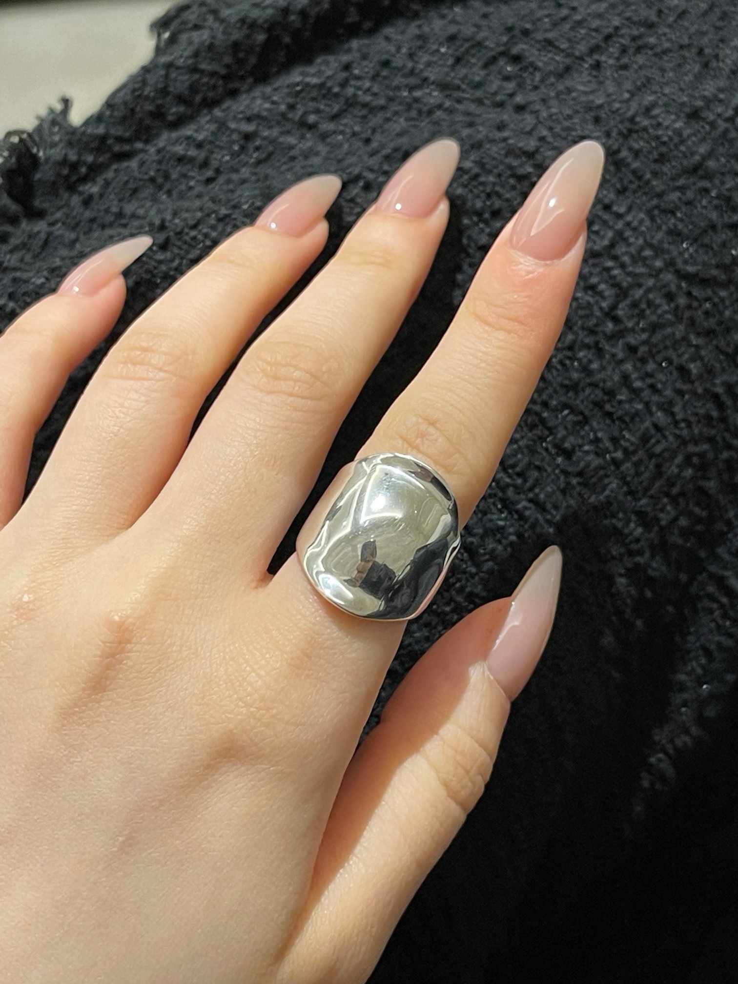 S925 sterling silver wide surface hammer-textured two-sided silver ring Specification image