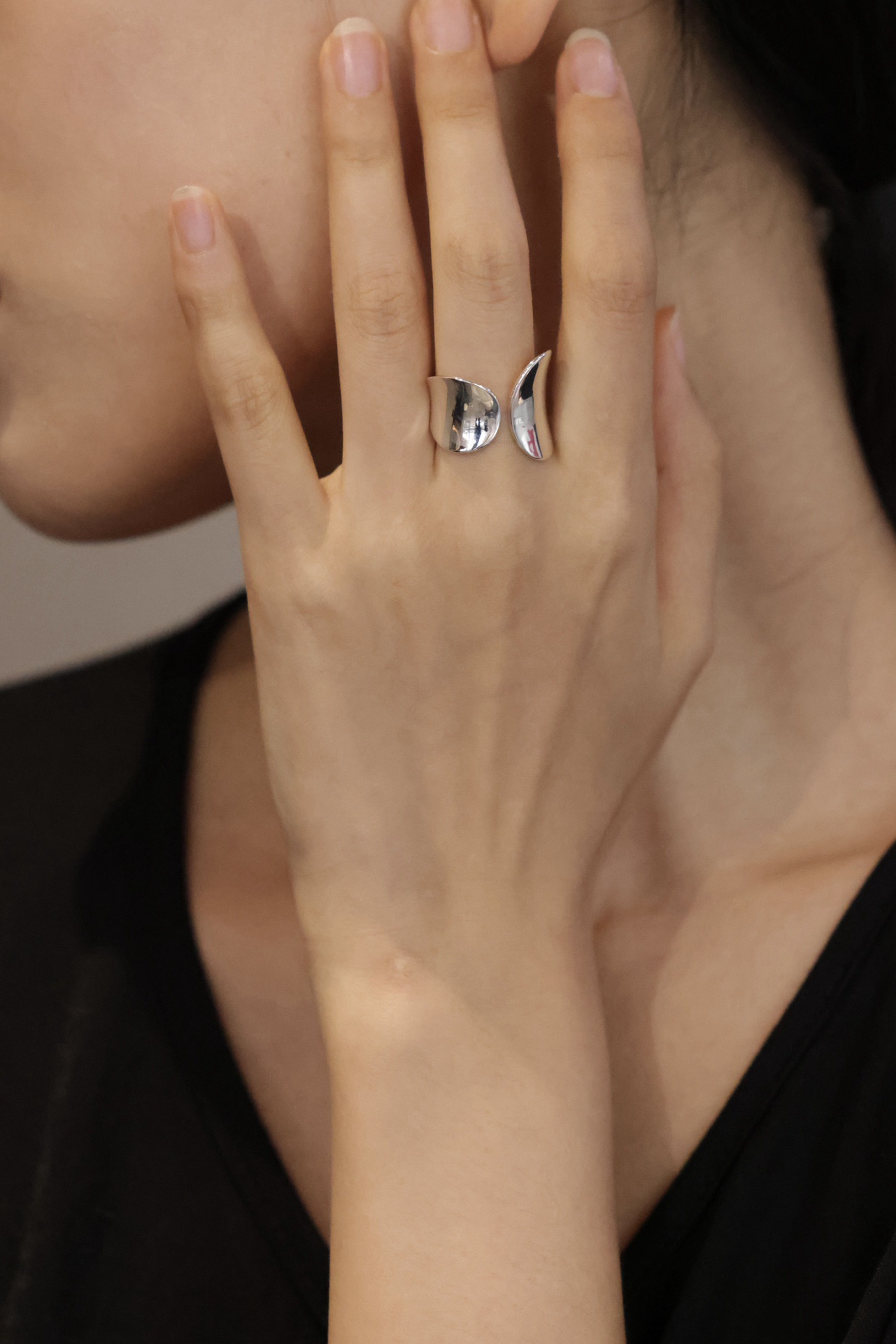 S925 sterling silver mirror surface pleated blade open ring details Picture