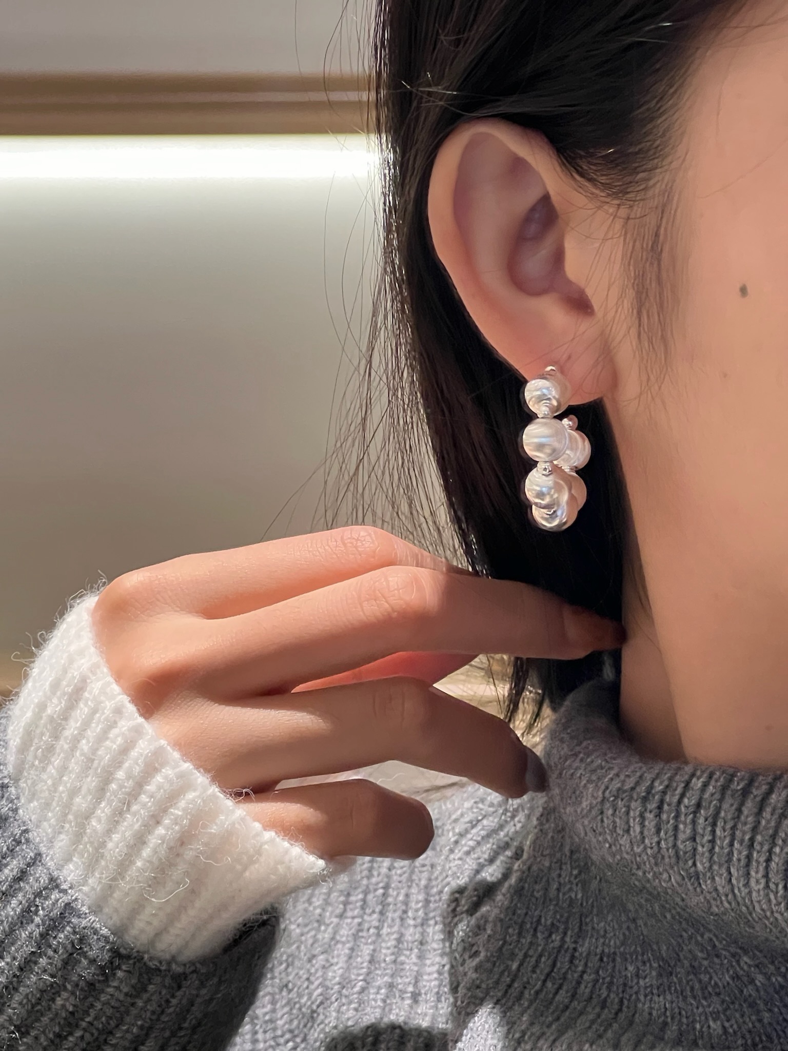 S925 pure silver soft and lustrous cat's eye silver bead earrings Specification image