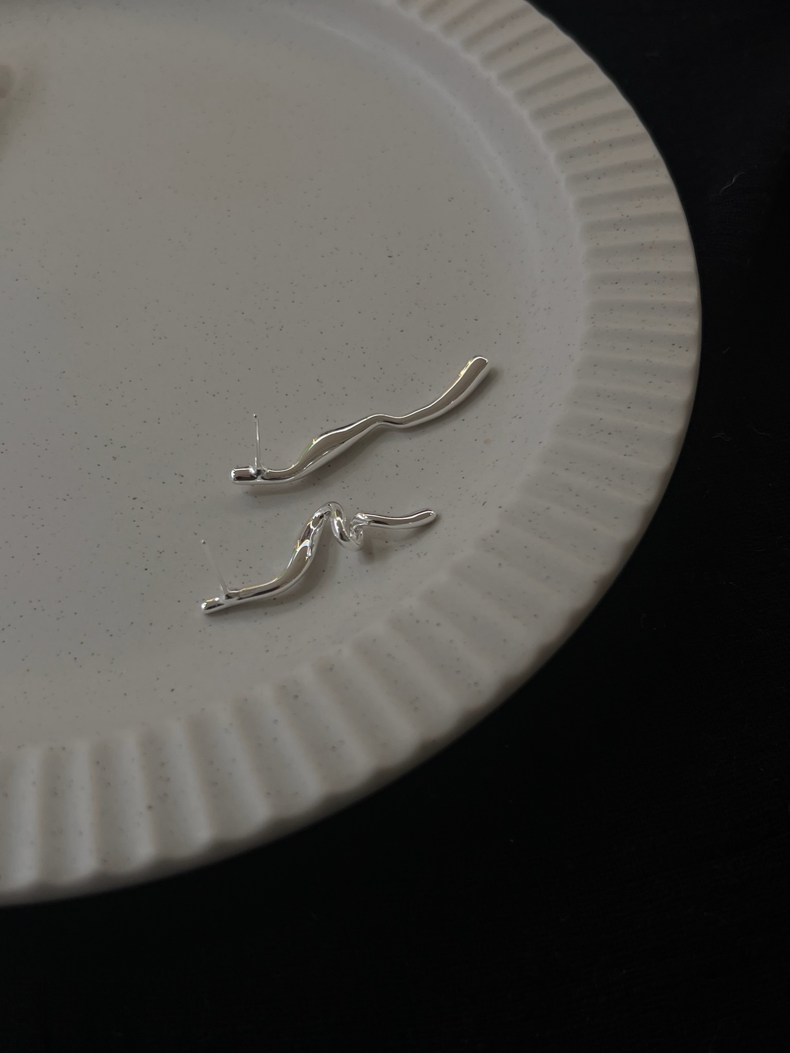 S925 sterling silver twisted wavy long silver ear rings