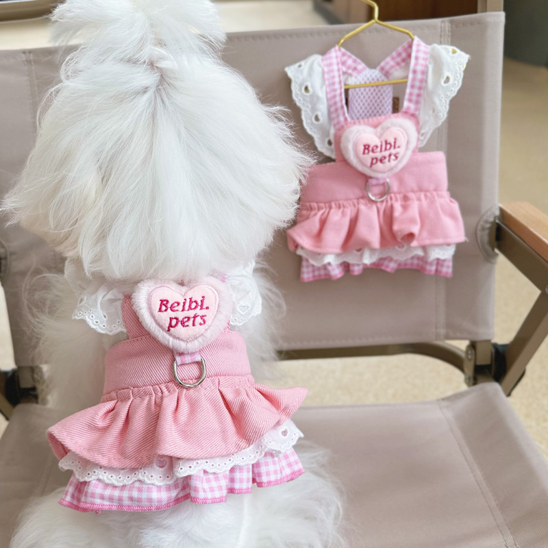 Sweet girl style lace pet-pulling dress, heart-shaped embroidered halter princess dress, suitable for pulling pets when going out details Picture