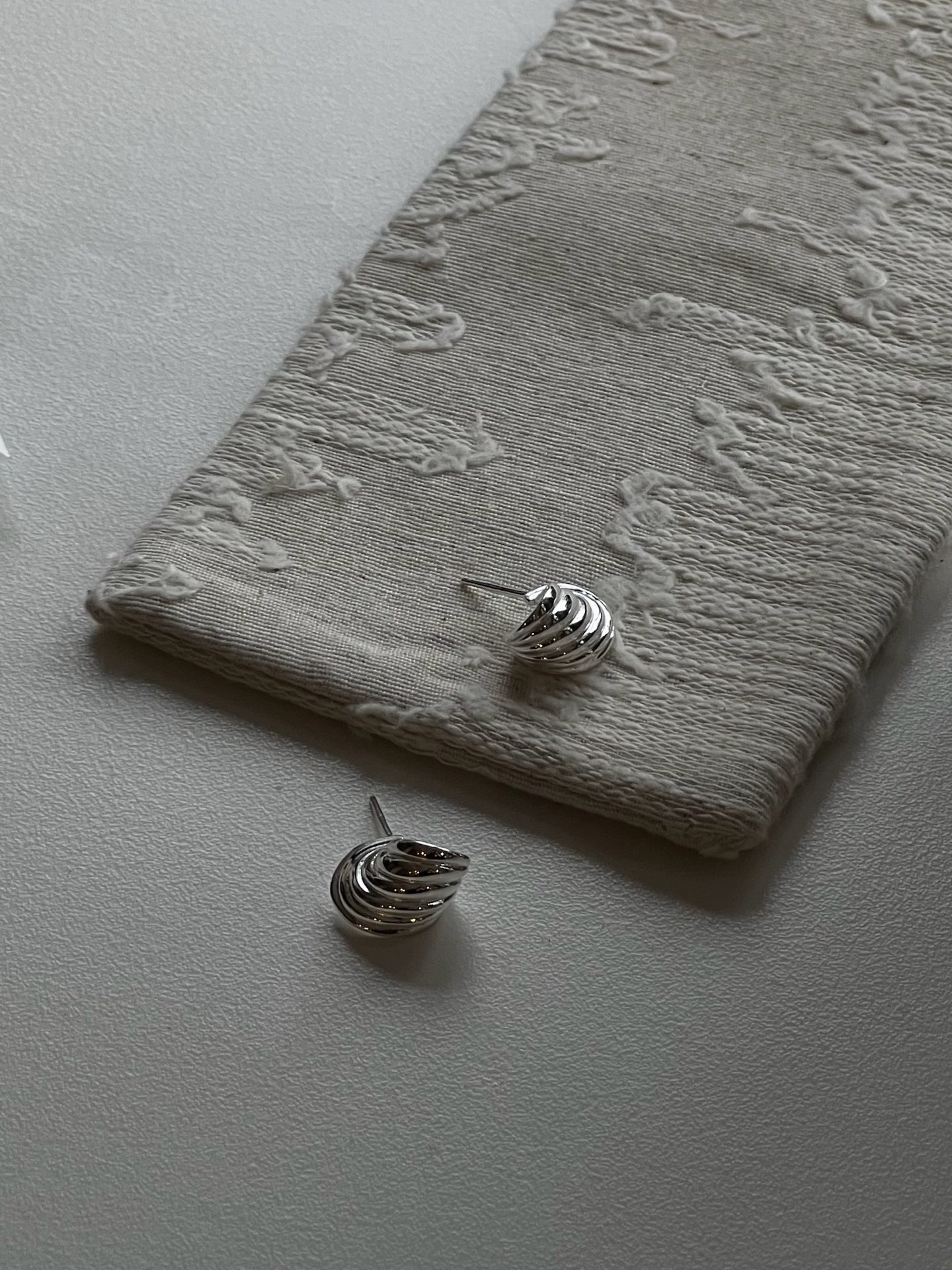 S925 sterling silver spiral multi-layer silver pattern ear studs details Picture