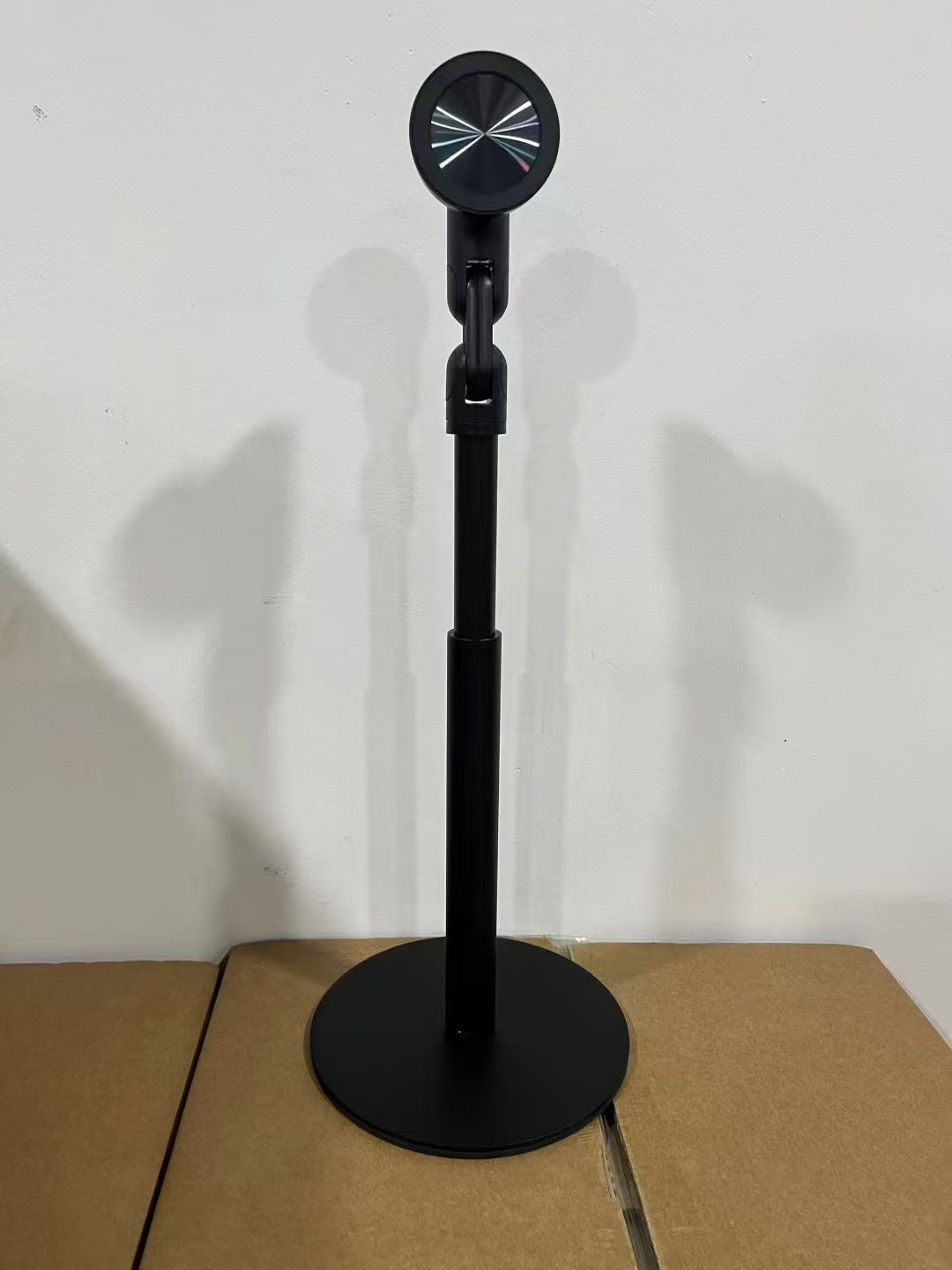 Aluminum alloy desktop mobile phone stand, overhead shot, metal dual-position telescopic floor-standing tablet stand, live streaming lazy person stand detail image 8