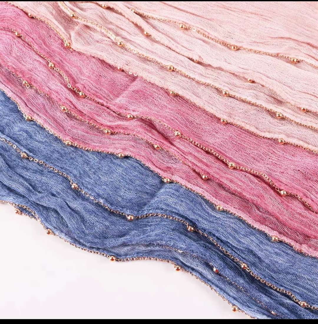 Custom-made shawls for women in autumn and winter, made of silk detail image 4