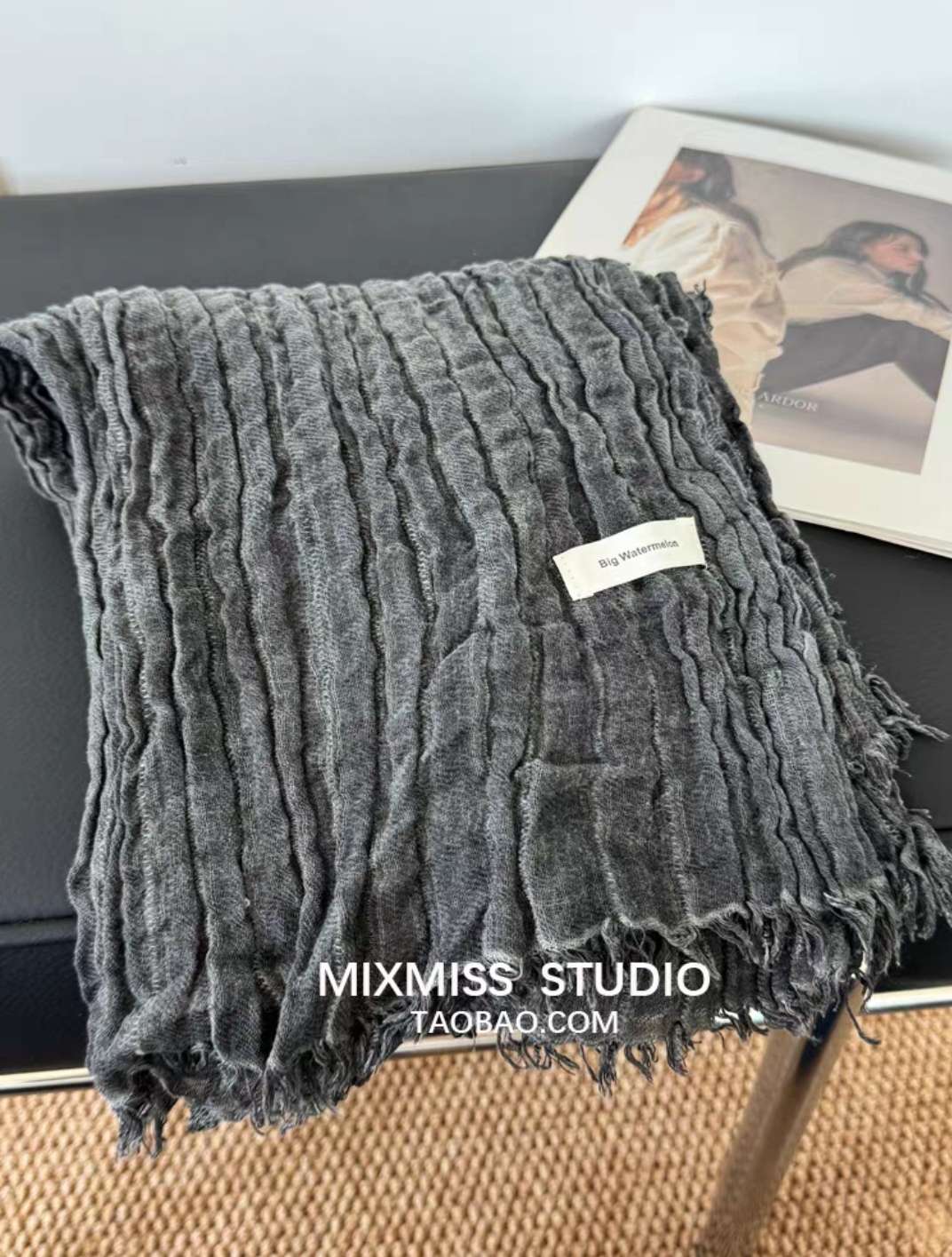 Woolen scarf, Muslim headscarf detail image 2