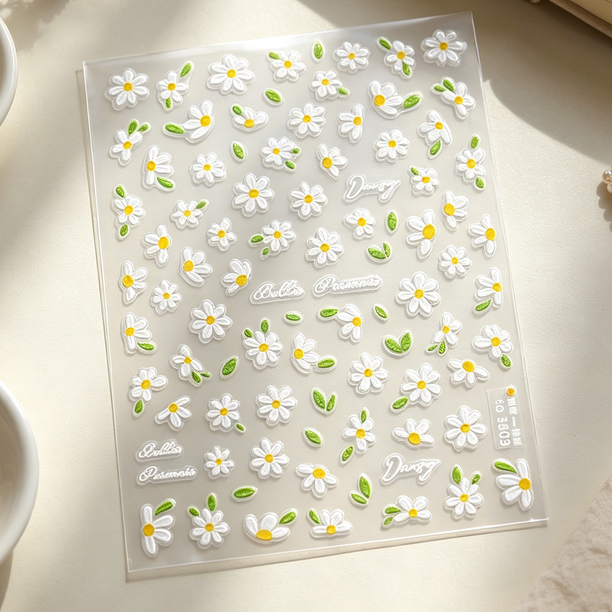 A fresh and light spring 3D Daisy nail sticker with embossed three-dimensional romantic Daisy flowers and cute nail stickers Specification image
