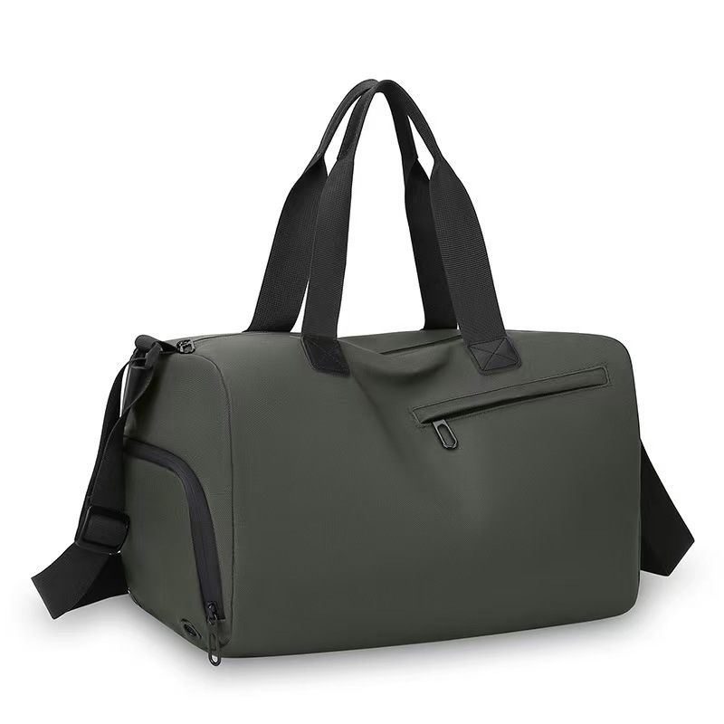 Sports and fitness bags, large-capacity dry-wet separated swimming bags, short-distance business trip luggage bags, hand-held travel bags Application Scenario