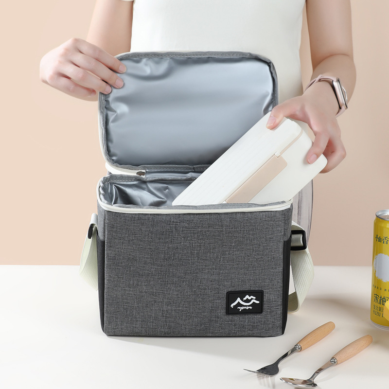 Best-selling color-blocking ice packs, crossbody insulated bags, outdoor camping food preservation and ice preservation bento bags, thick lunch box bags