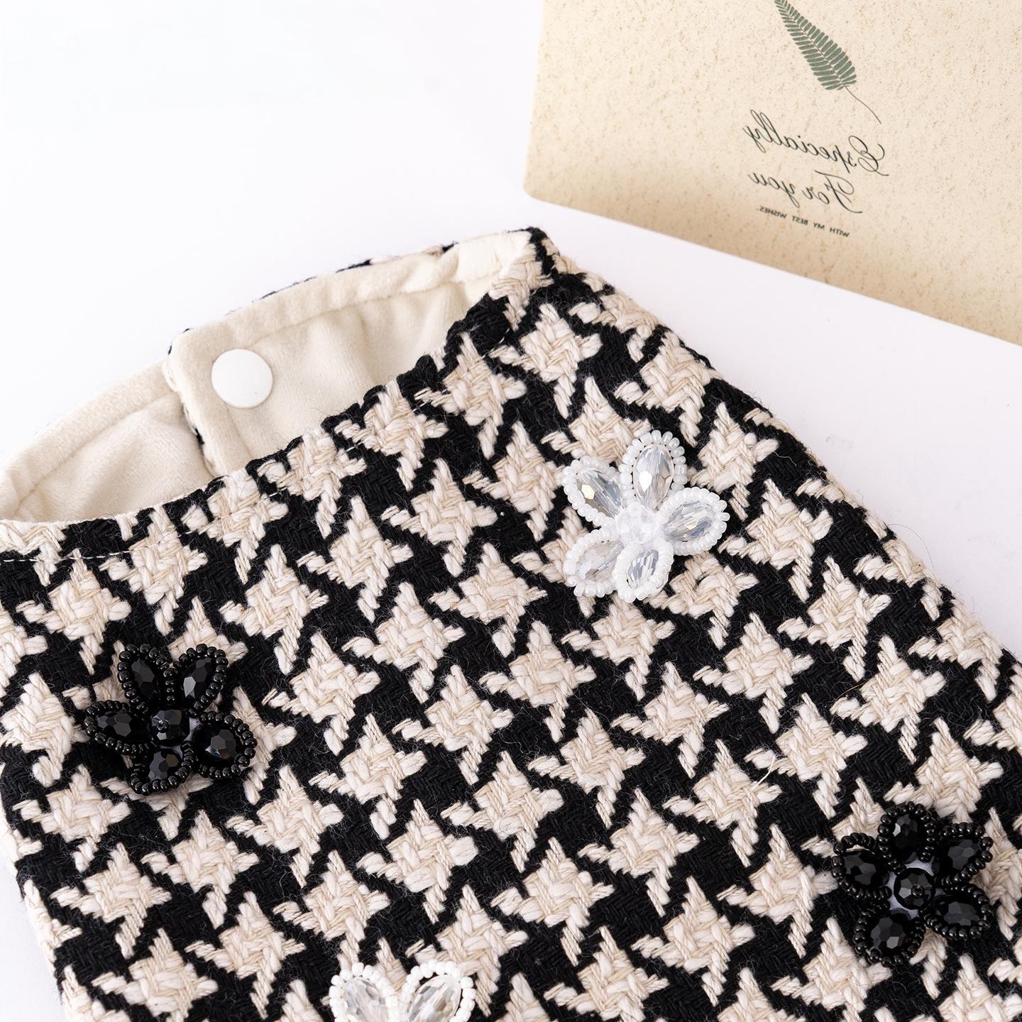 Classic black and white checkered pet coat, chanel-style thick vest, simple and elegant pet autumn and winter outfit vest Specification image