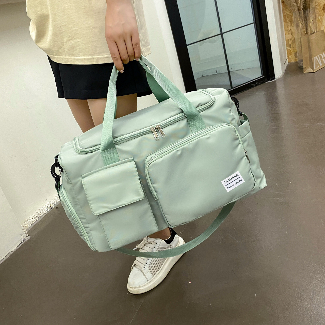 Fitness bags, dry and wet separation swimming training bags, shoe compartment style luggage bags, multi-functional single-shoulder travel bags, sports bags detail image 1