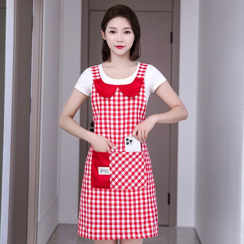 Kitchen influencers cook at home with aprons. The new, fresh, breathable and stylish waist wrap without sleeves for work Application Scenario