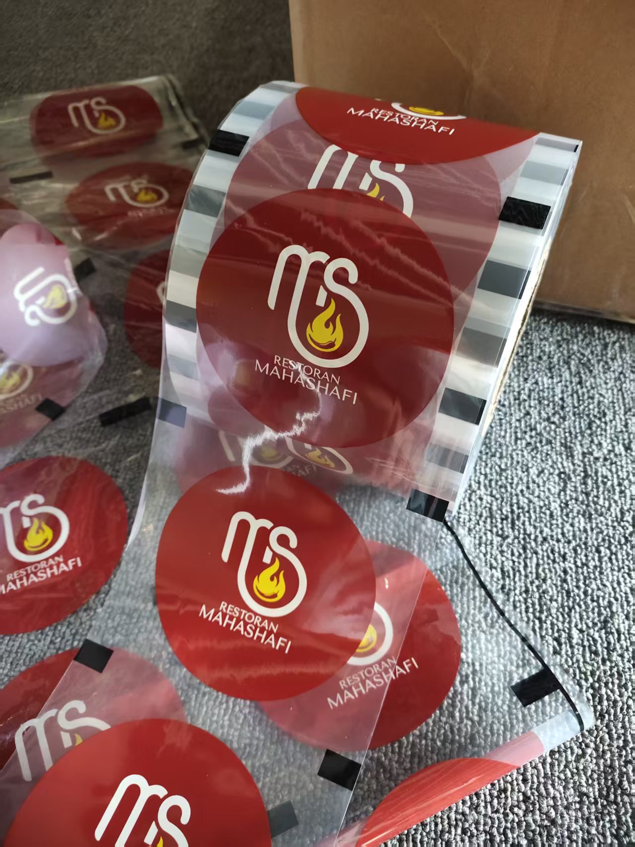 9095 diameter milk tea cup PP cup sealing film, disposable paper-plastic dual-purpose transparent frosted sealing film with logo printing Specification image