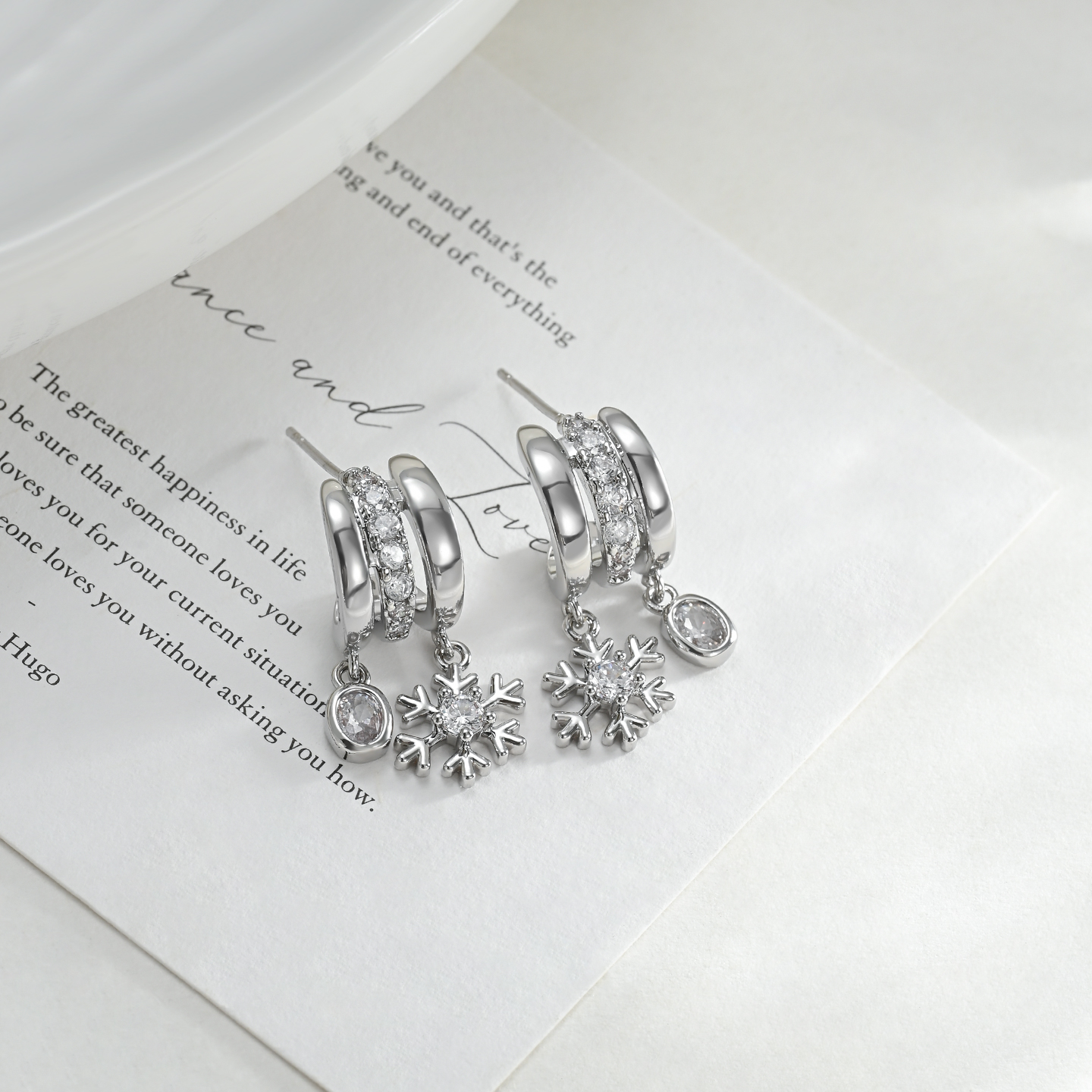 S925 aguja de plata de tres capas y media apertura snowflake colgante pendientes pendientes moda simple y versátil details Picture