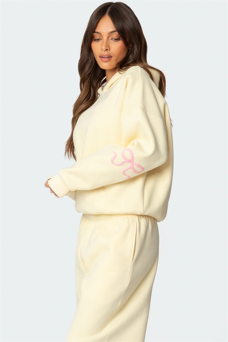 2026 Fashion Autumn/Winter laid-back casual Set for Women: Sweet round-neck loose hoodie and tight-waisted straight-leg sweatpants two-piece set undefined