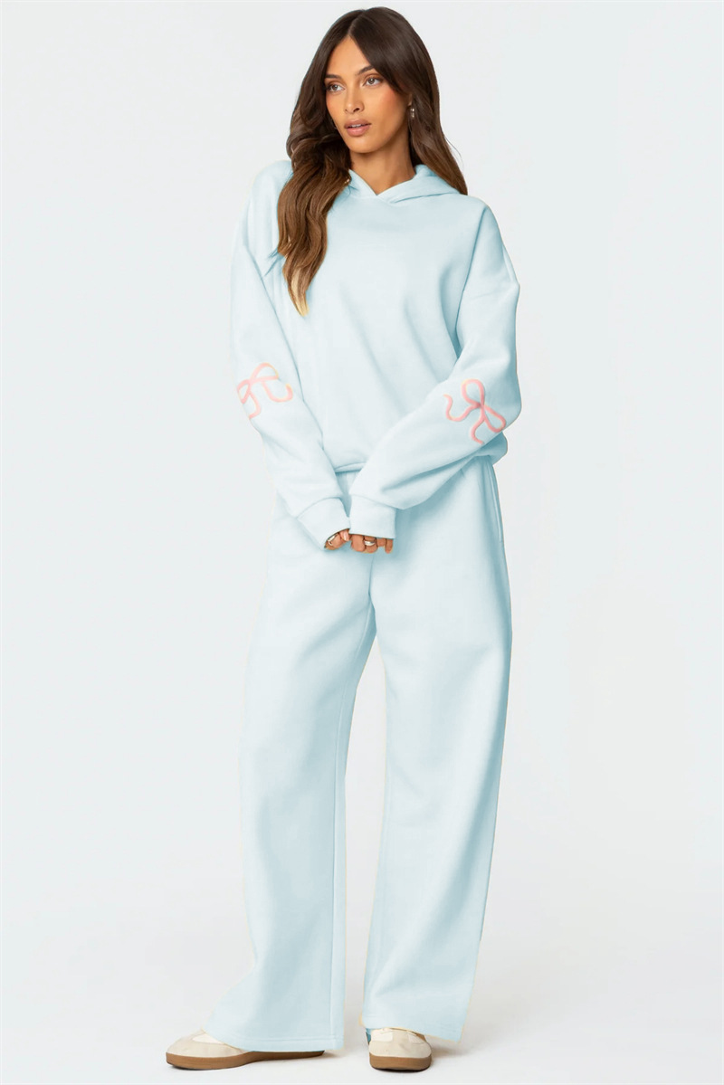 2026 Fashion Autumn/Winter laid-back casual Set for Women: Sweet round-neck loose hoodie and tight-waisted straight-leg sweatpants two-piece set