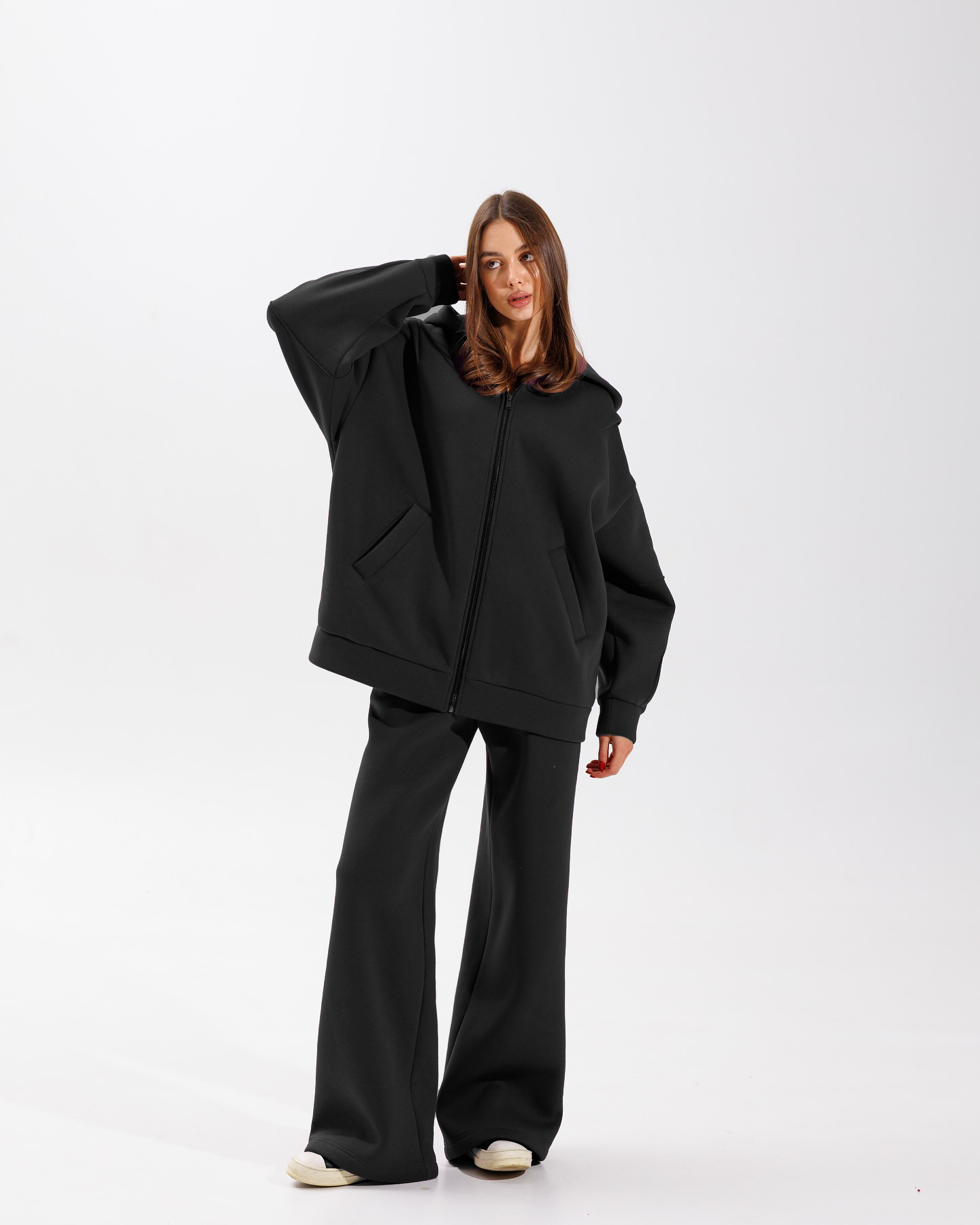 2026 Cross-border European and American autumn/Winter women's fashion Trend Casual solid color hooded zipper jacket straight-leg long pants set Application Scenario