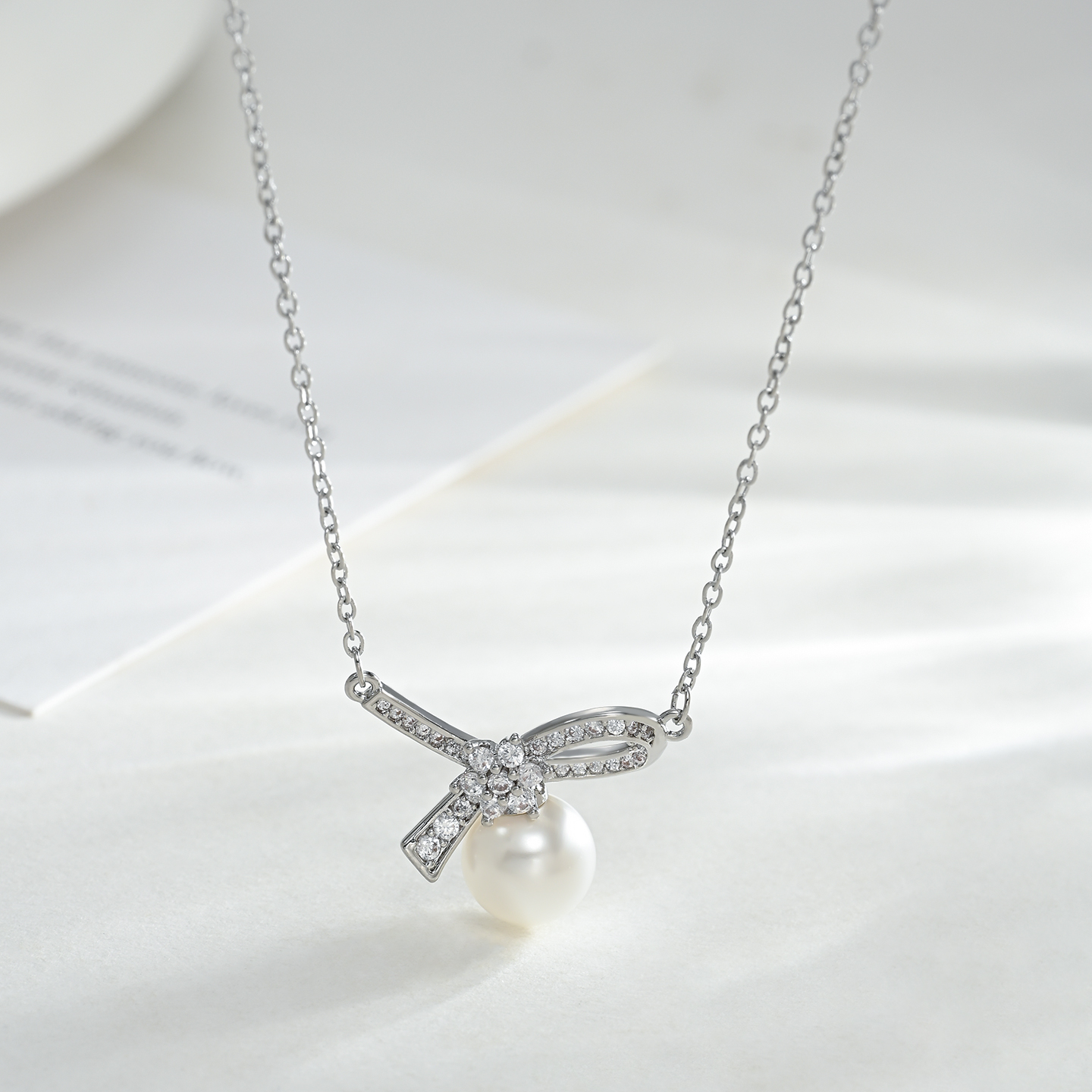 Exquisite bow pendant necklace, a versatile and elegant accessory necklace for dates, weddings, and commutes Specification image