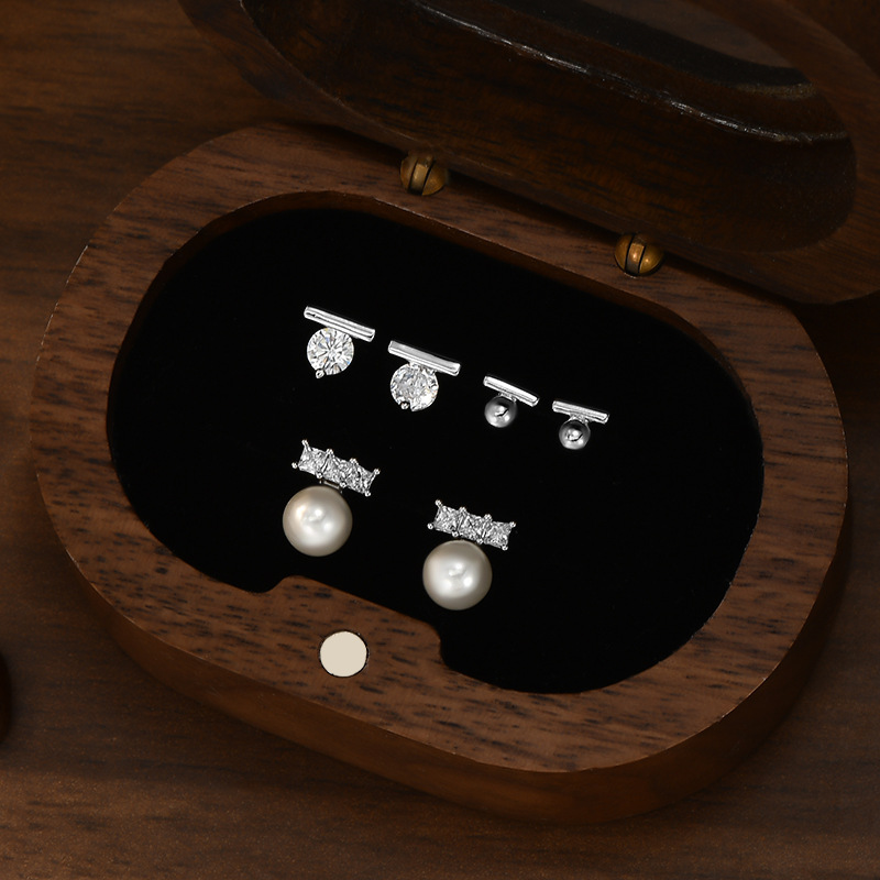 Серебряная игла S925 длиной, короткие индивидуальные T-образные маленькие золотые шары, 3 пары карт в картах и 3 пары сережедневных гвоздей Item Picture