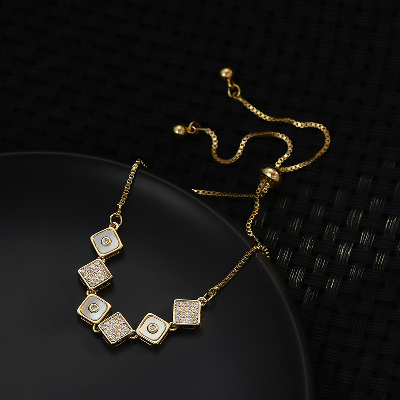 Madre llena de diamantes cuadrados pulsera extraíble mujer oro cuadrado marca de luz de lujo commuter versátil pulsera Specification image